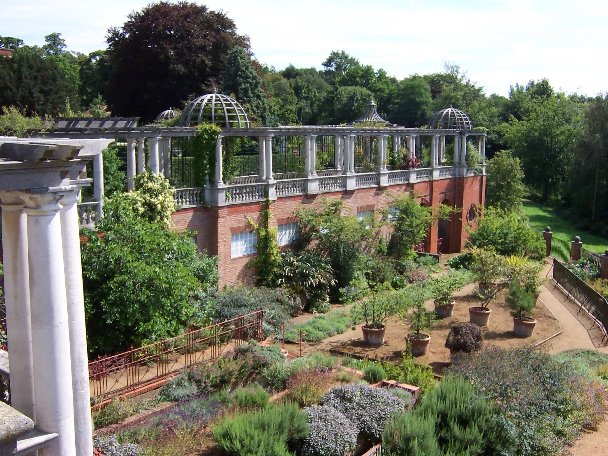 The Hill Garden and Pergola