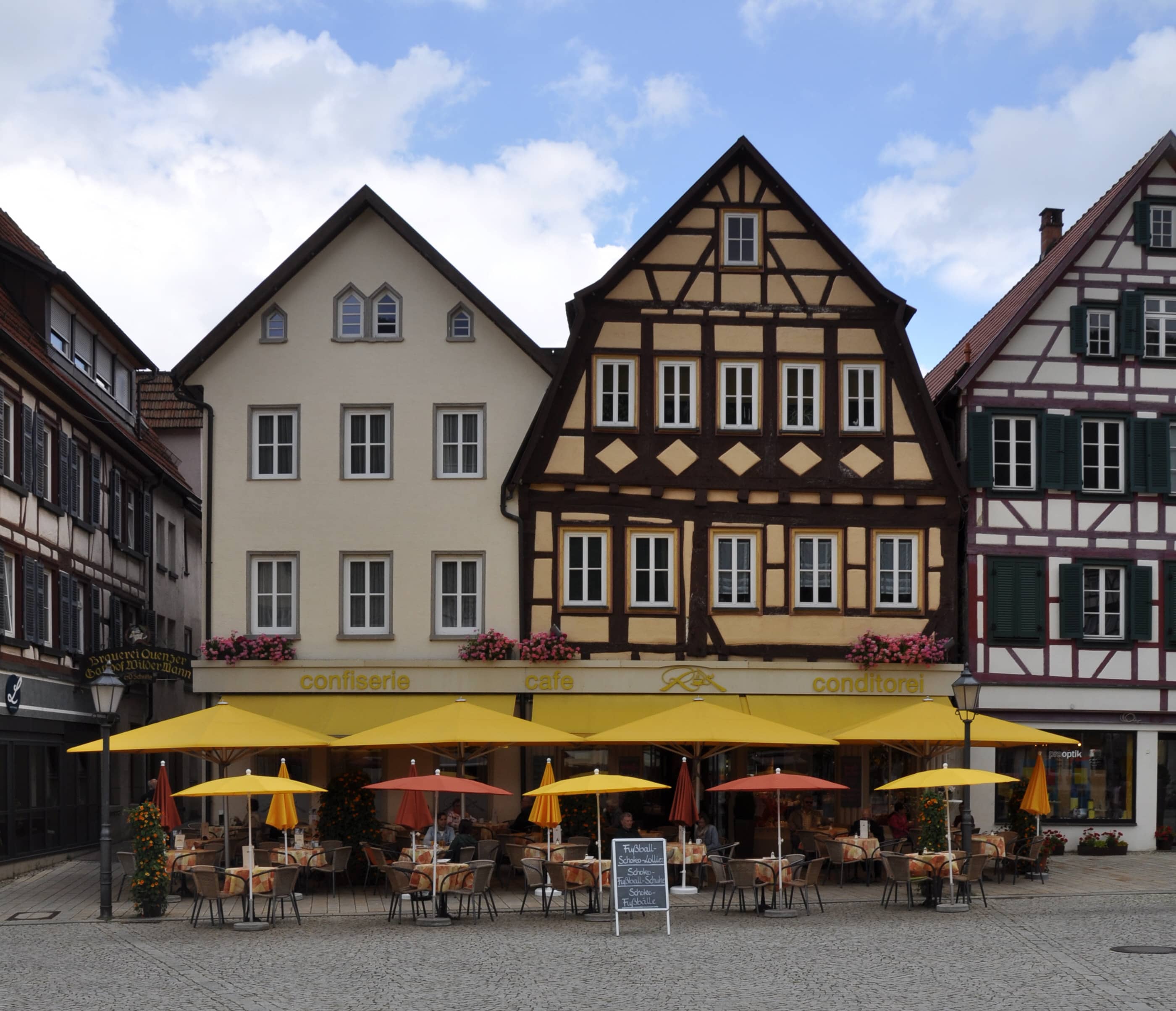 Charming Cafes and Restaurants