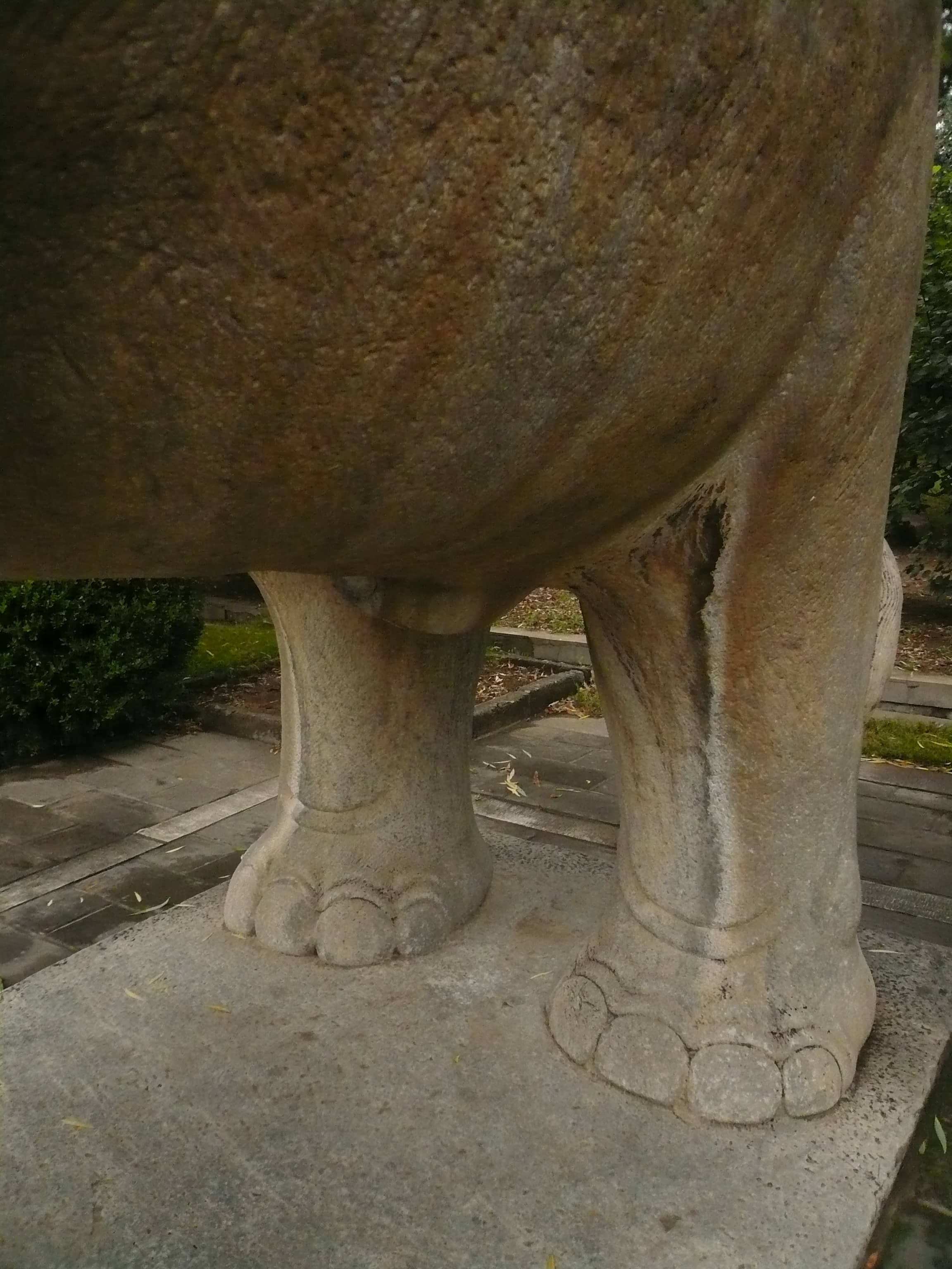 Elephant Motifs & Statues