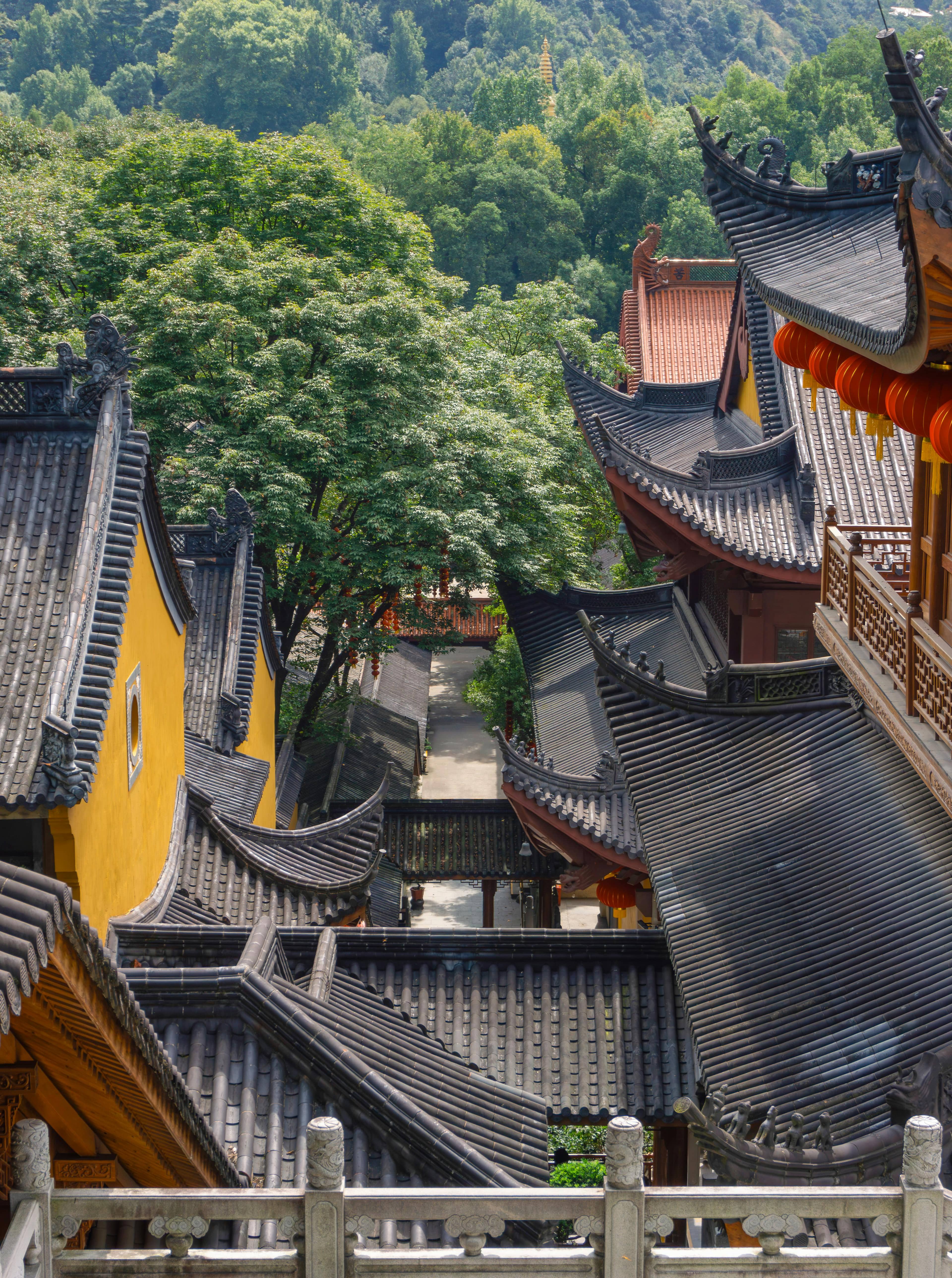 Lingyin Temple Architecture
