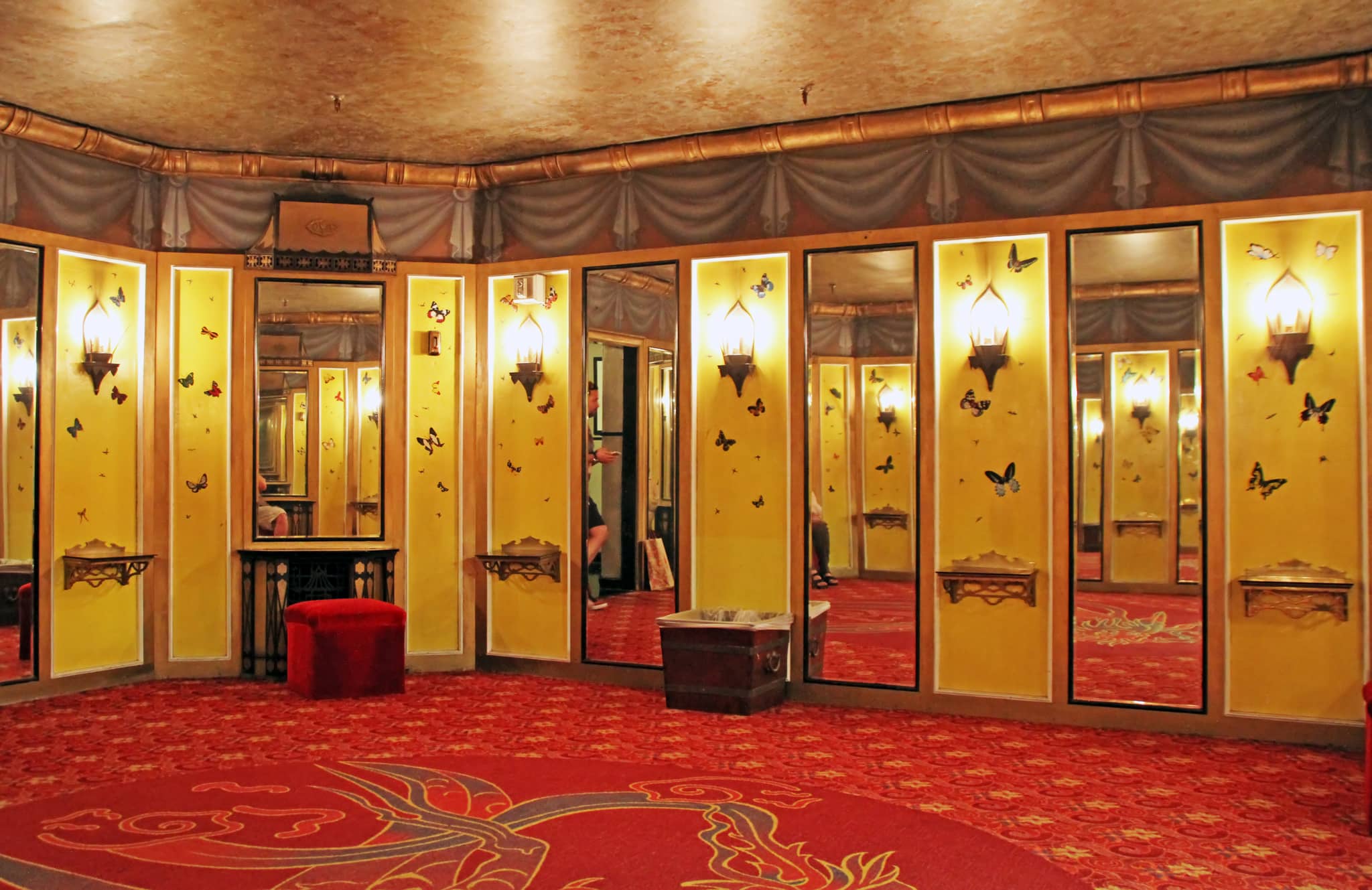 Intimate & Welcoming Atmosphere