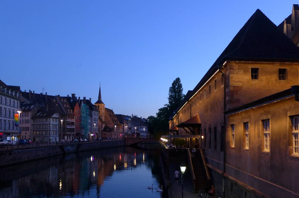 Riverside Ambiance