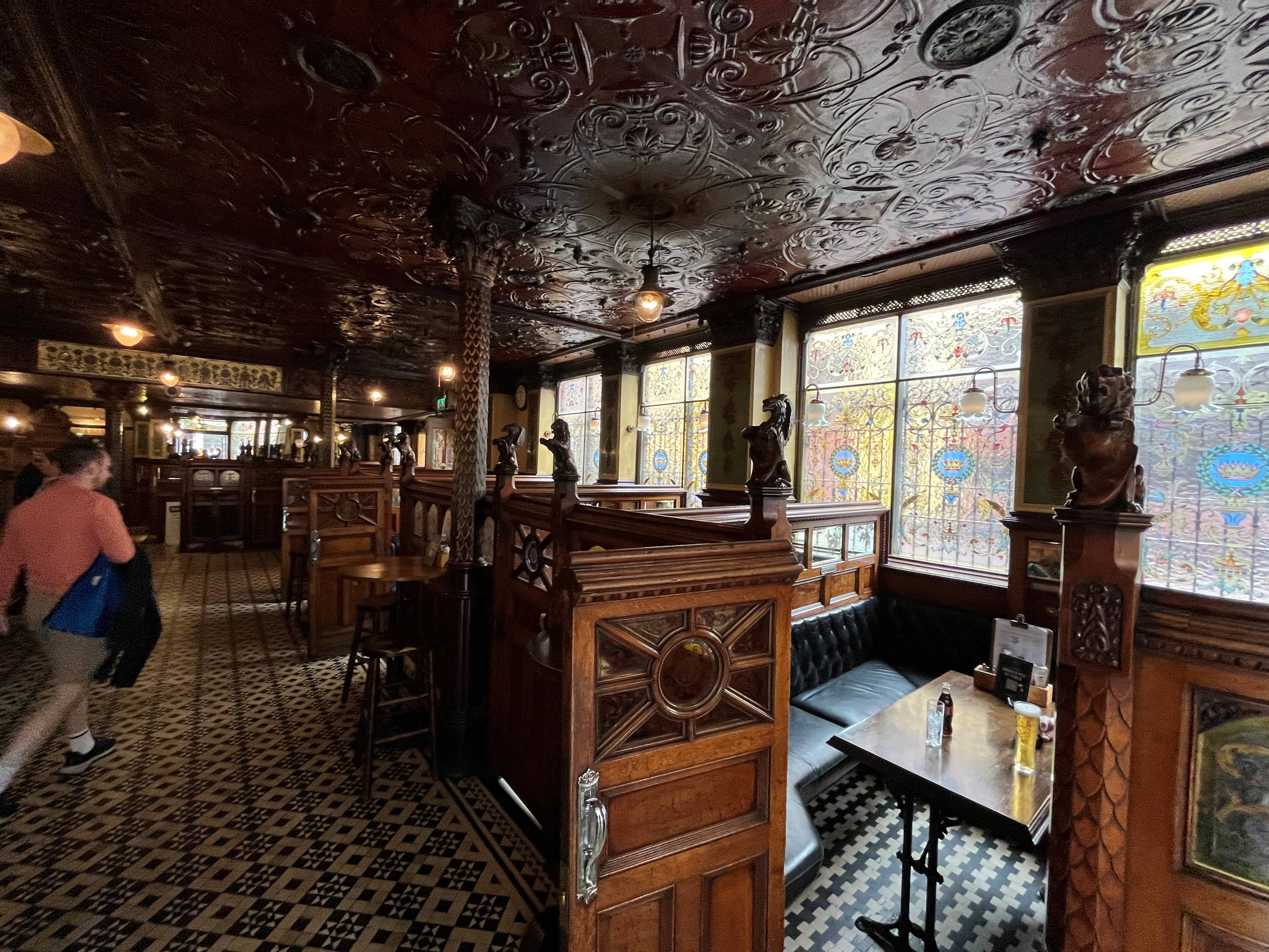 Original Victorian Decor