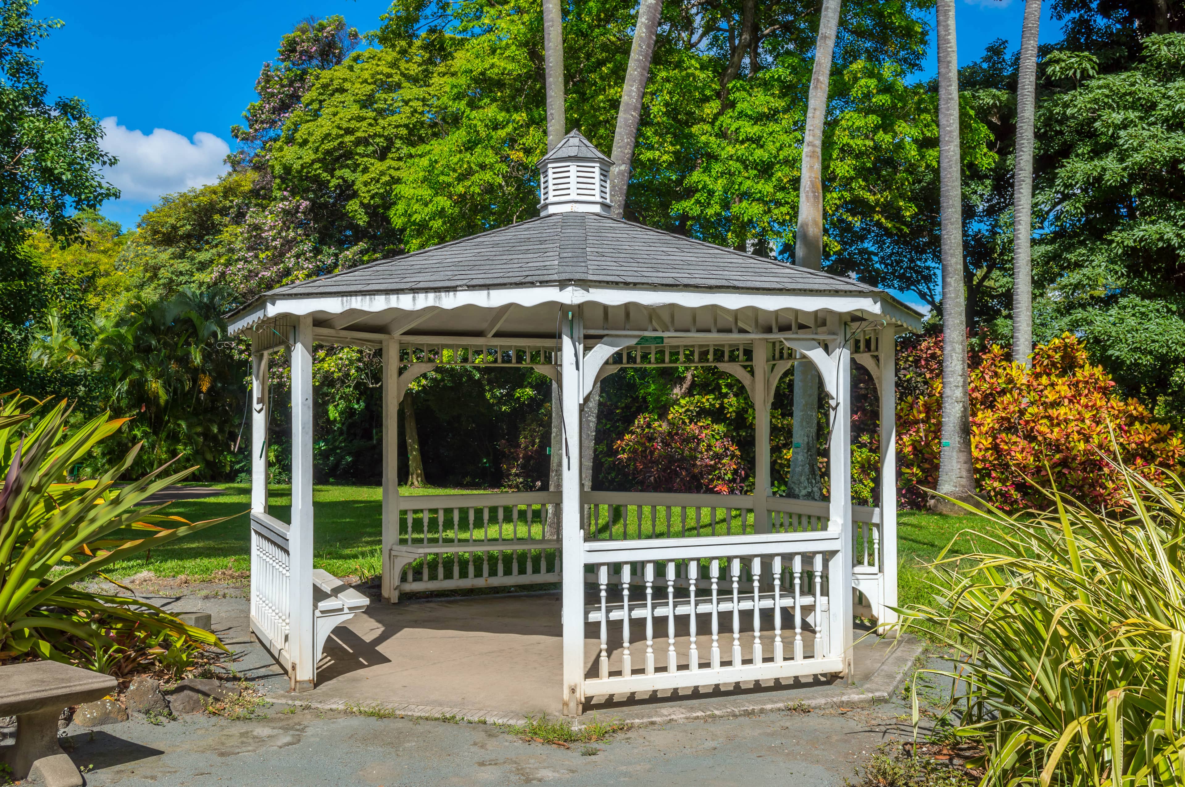 Gazebo and Seating Areas