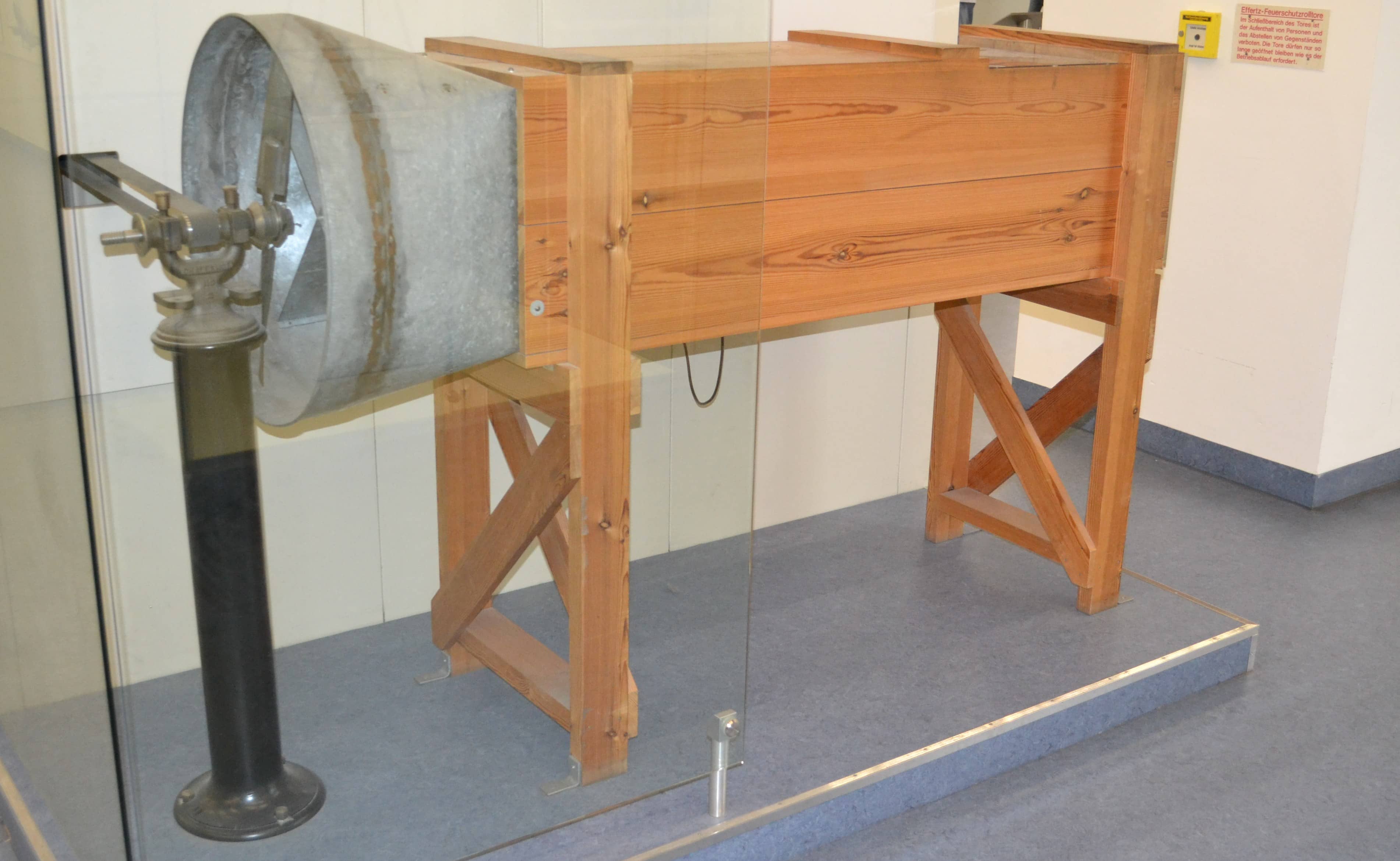 Wind Tunnel Smoke Machine