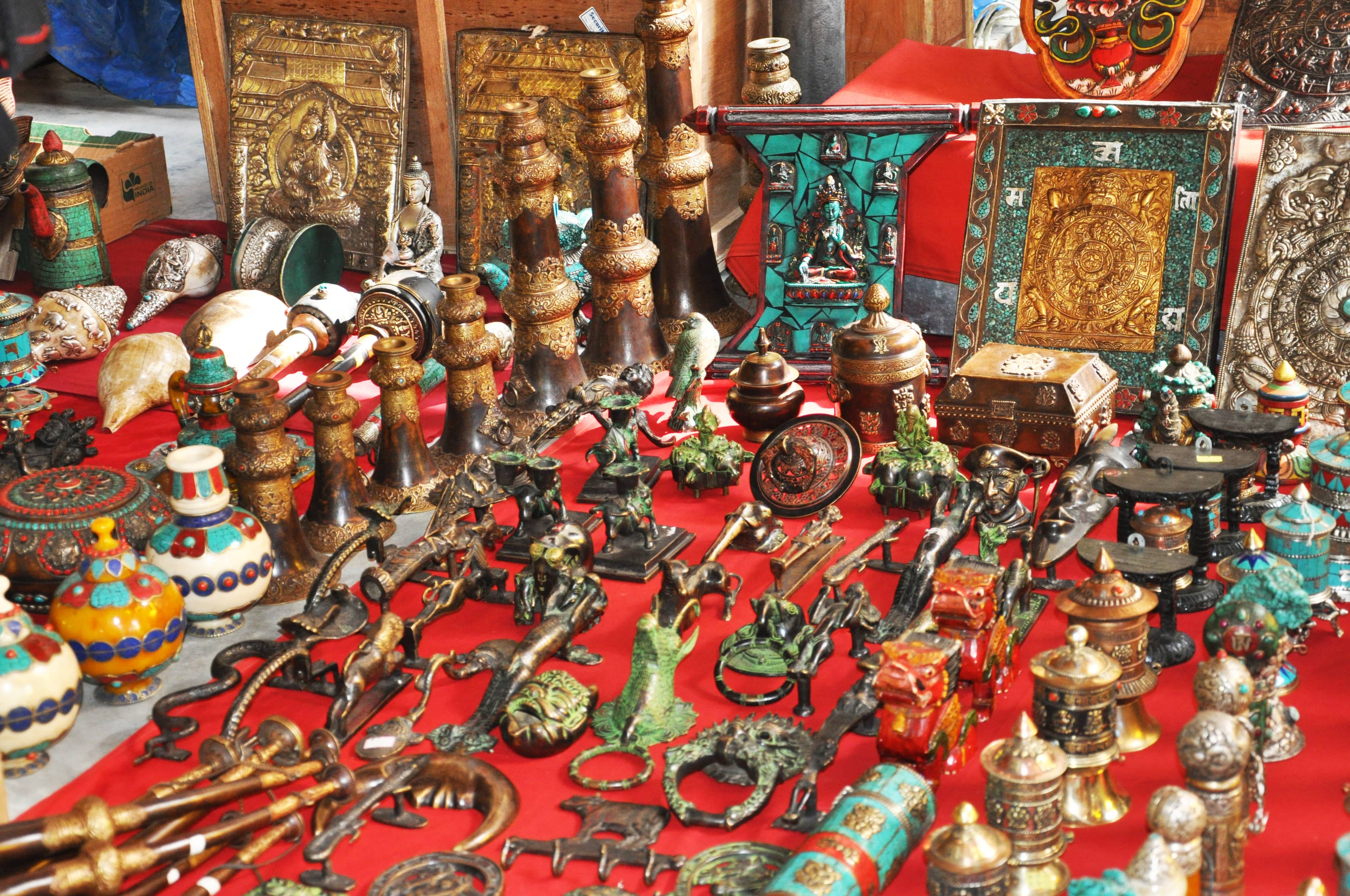 Local Crafts & Souvenirs