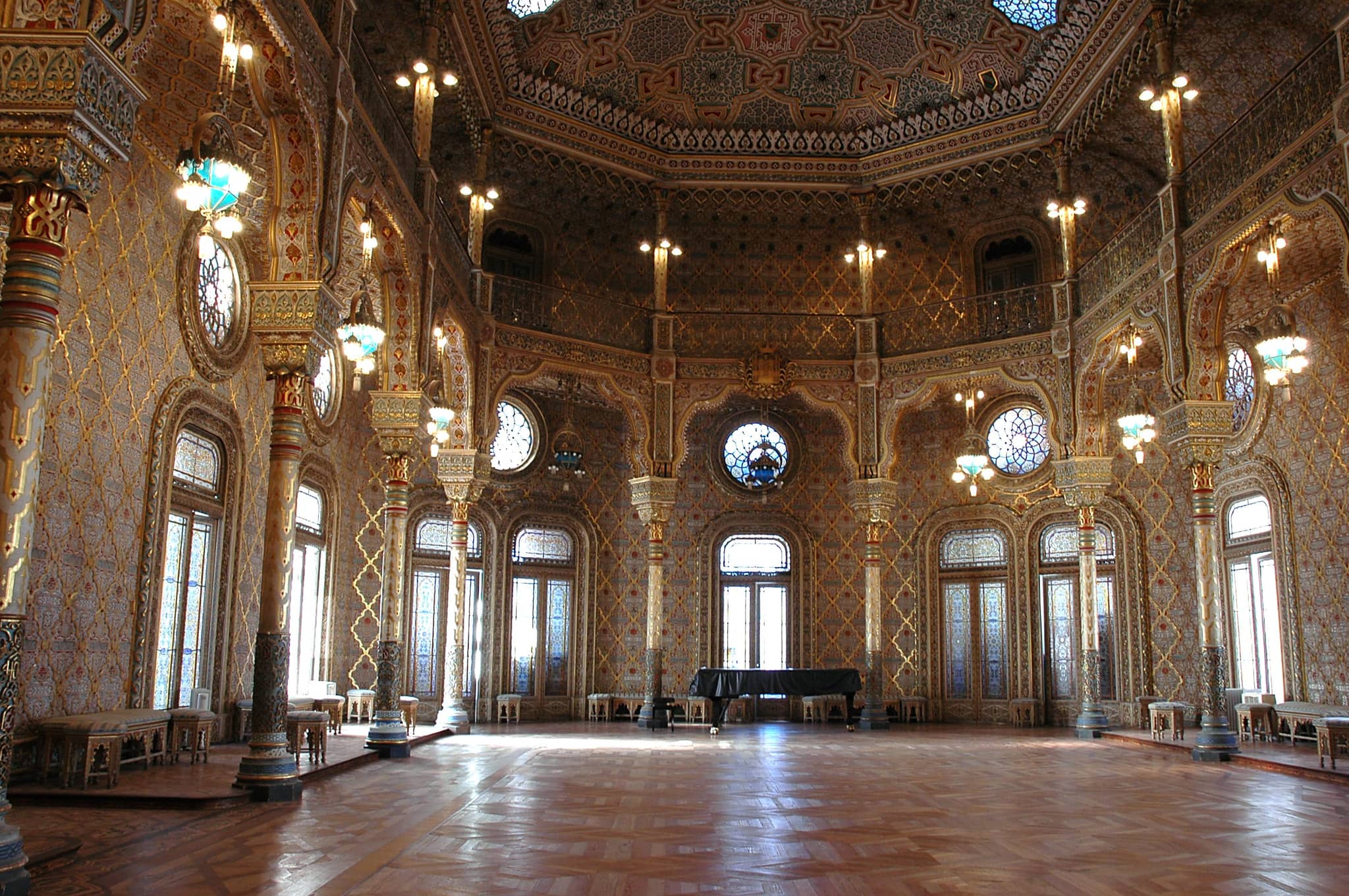 Palácio da Bolsa Views