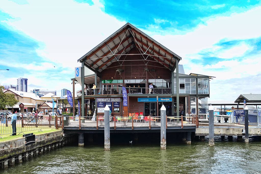 Waterfront Views & Strolls