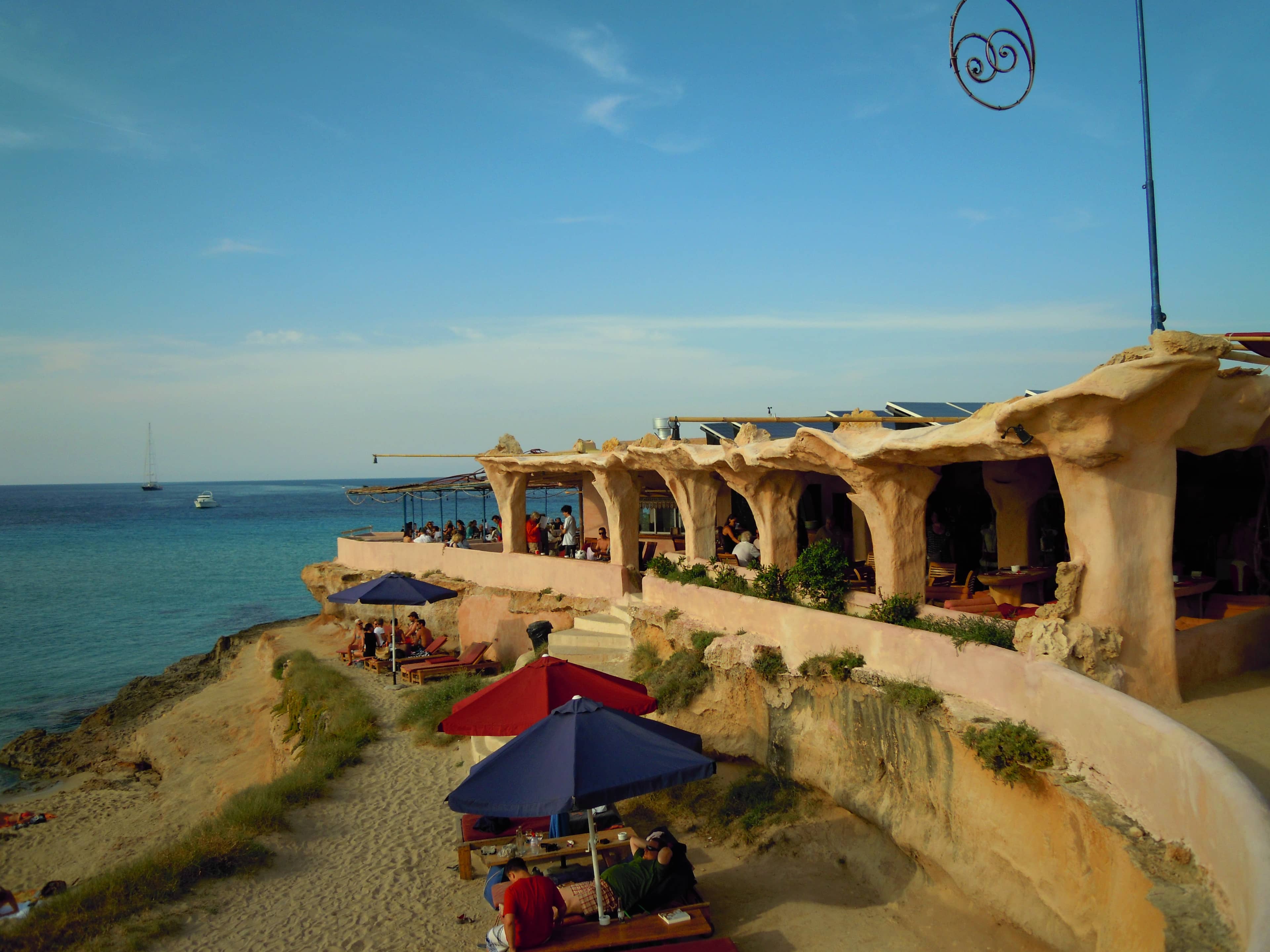 Beachfront Bars & Restaurants