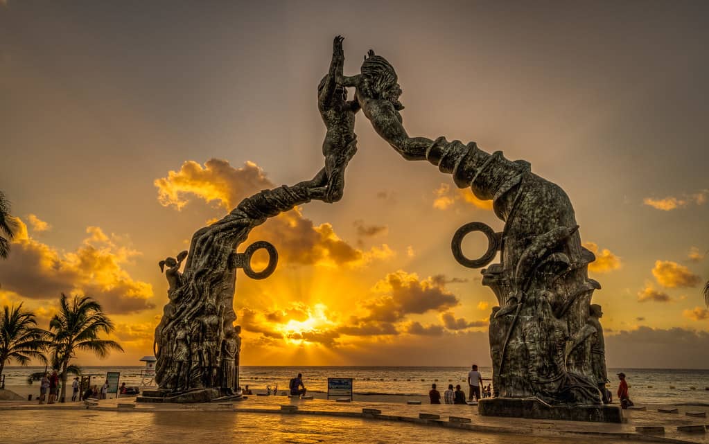 Portal Maya at Fundadores Park