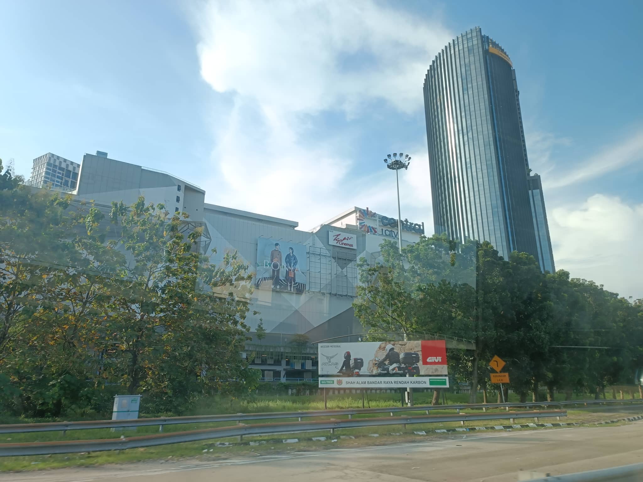 Central i-City Mall