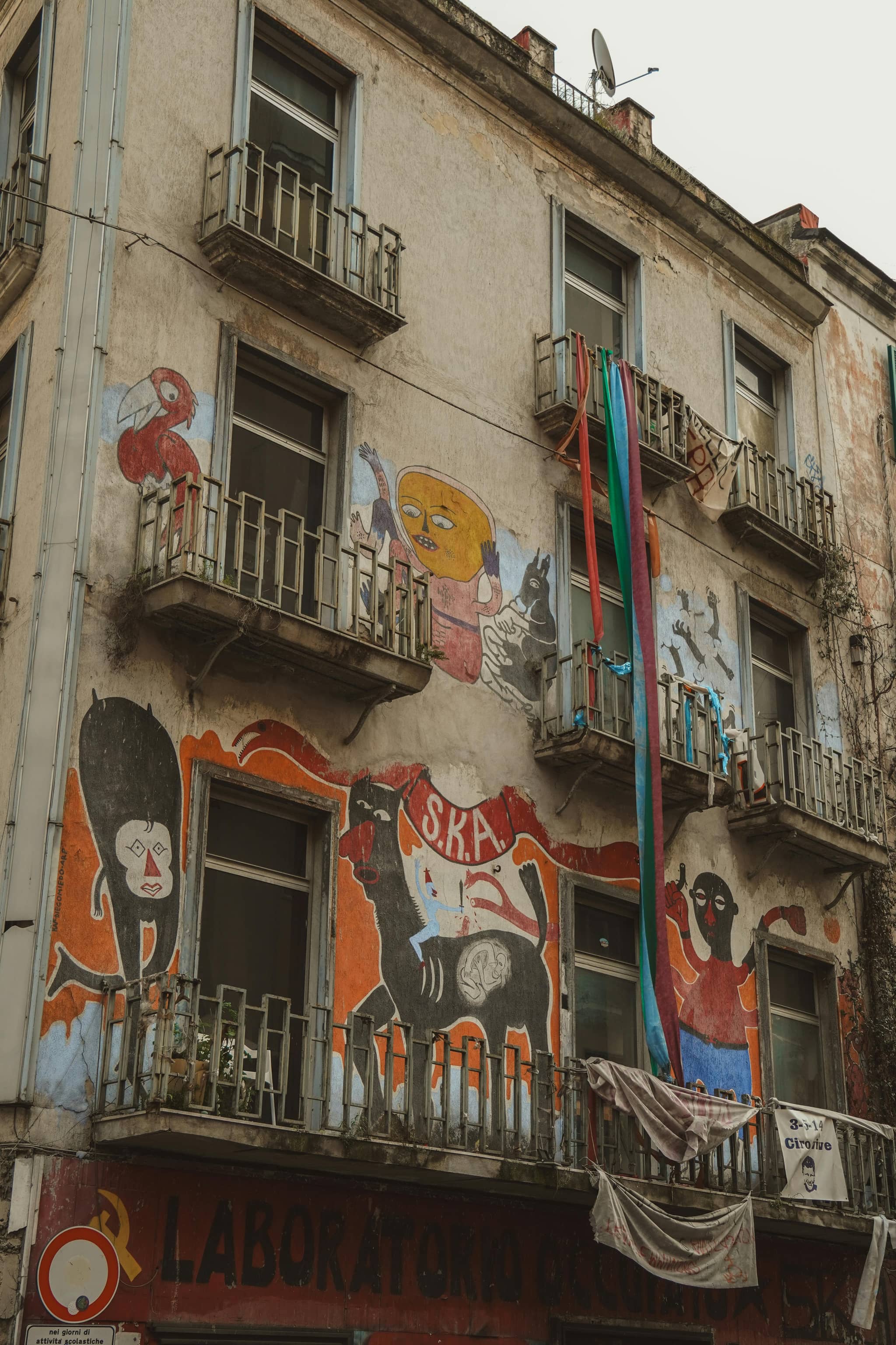 Spanish Quarters (Quartieri Spagnoli)
