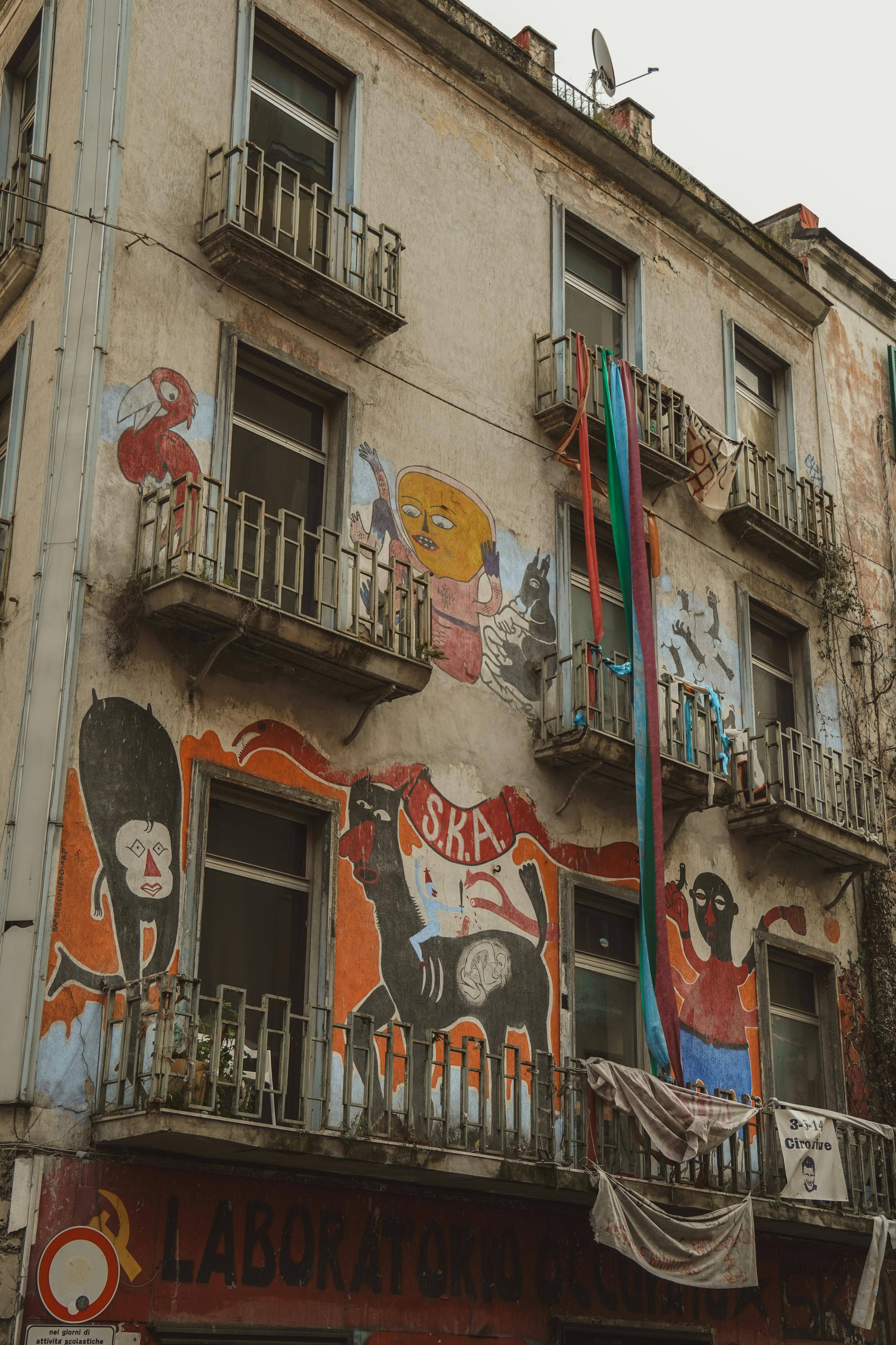 Spanish Quarters (Quartieri Spagnoli)