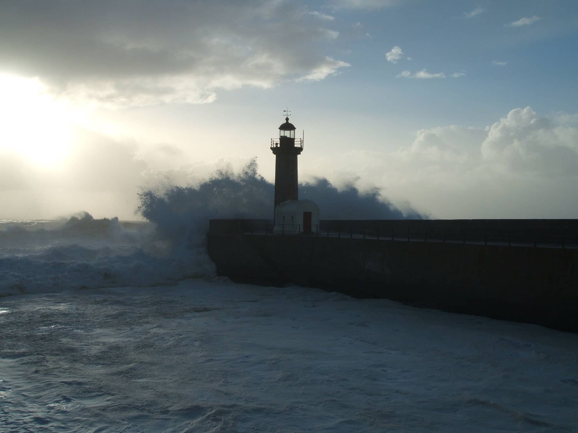 Crashing Waves