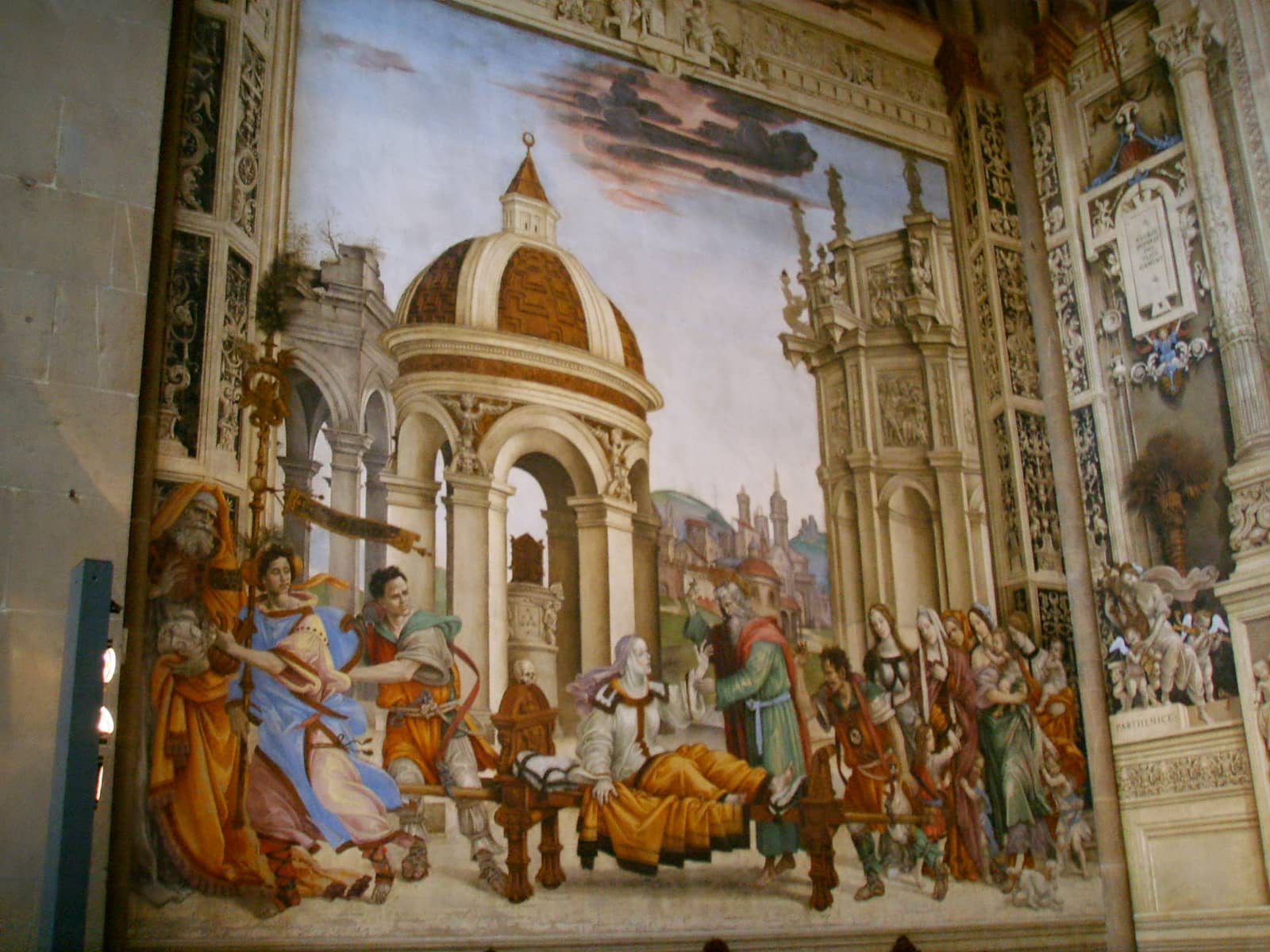 Elaborate Frescoes and Art