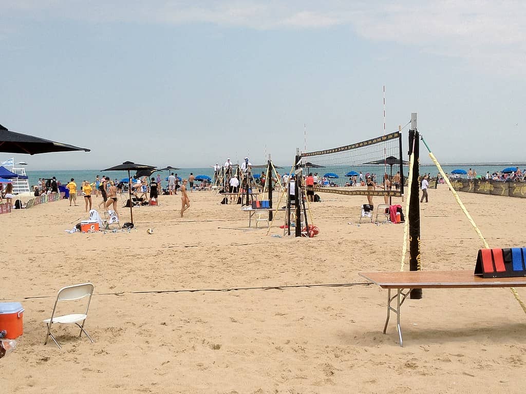 Beach Volleyball & Social Vibes