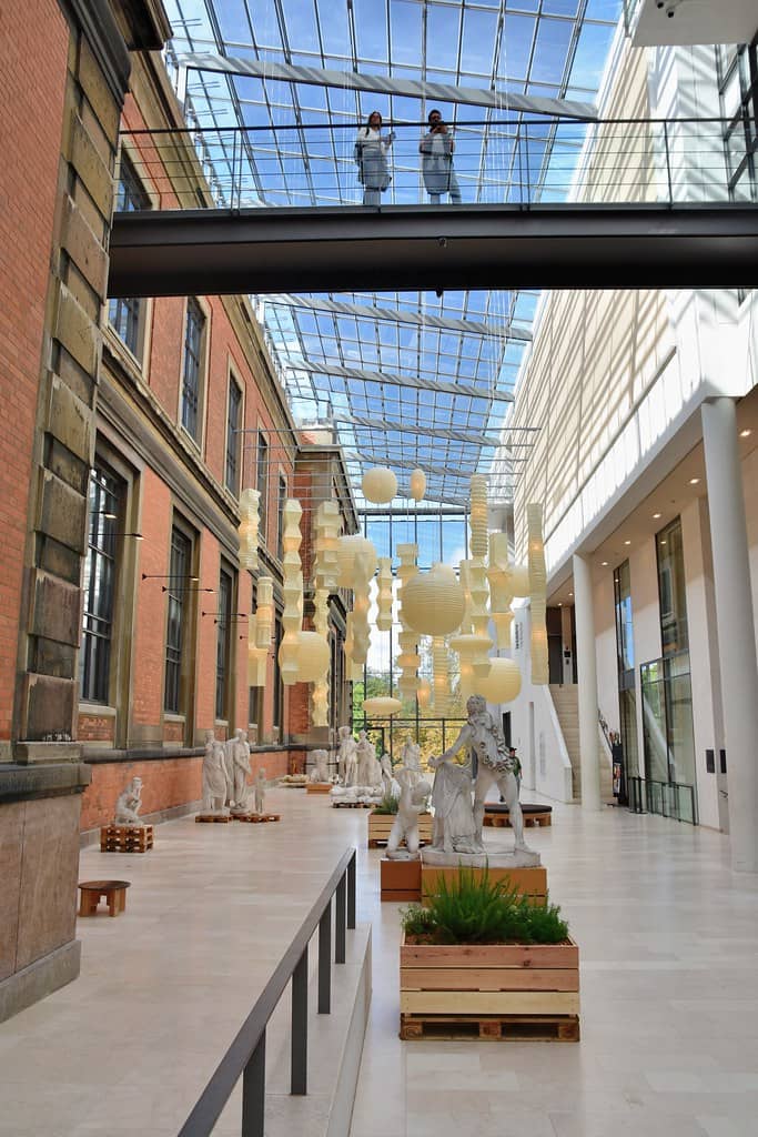 Modern & Contemporary Art