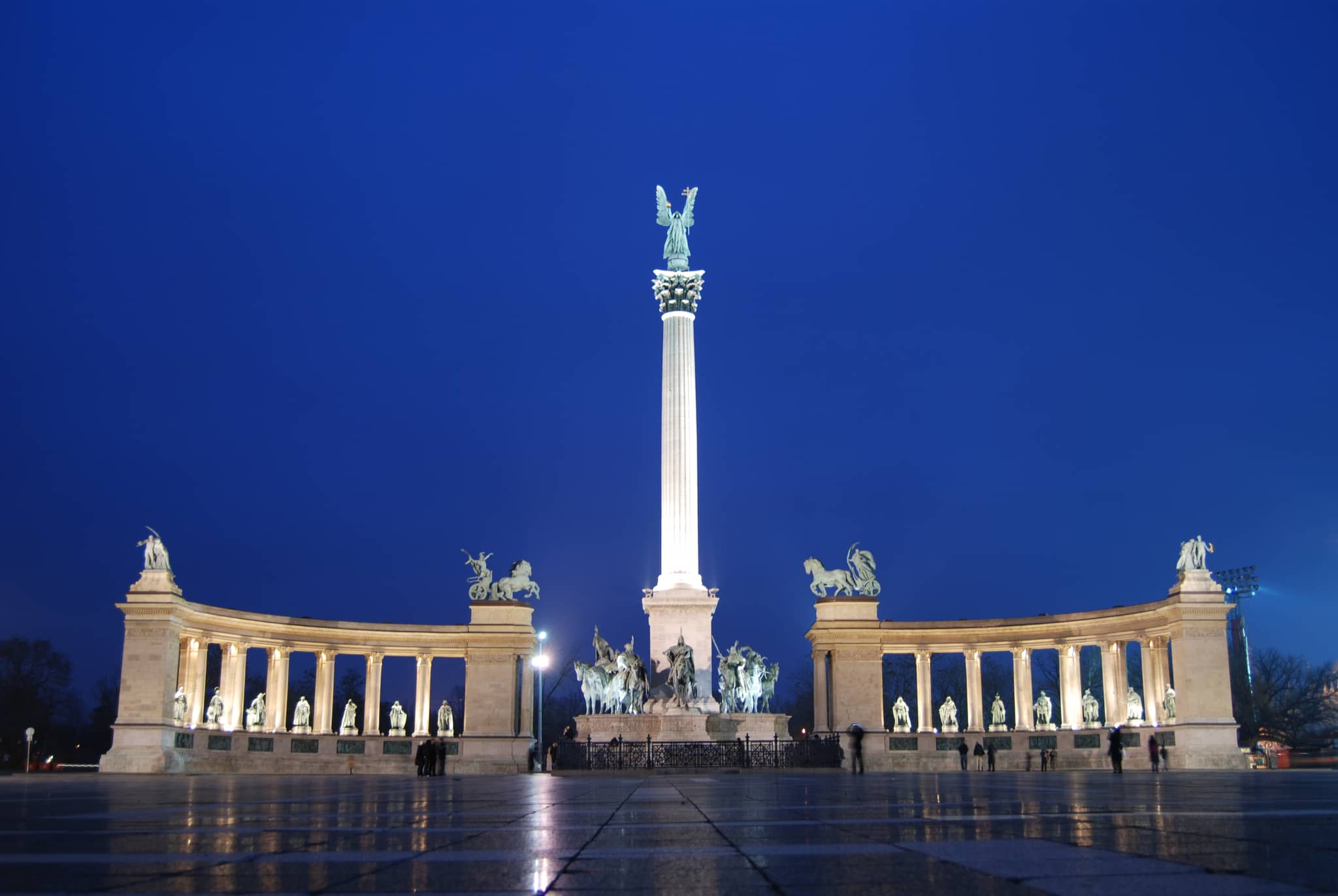 Heroes' Square
