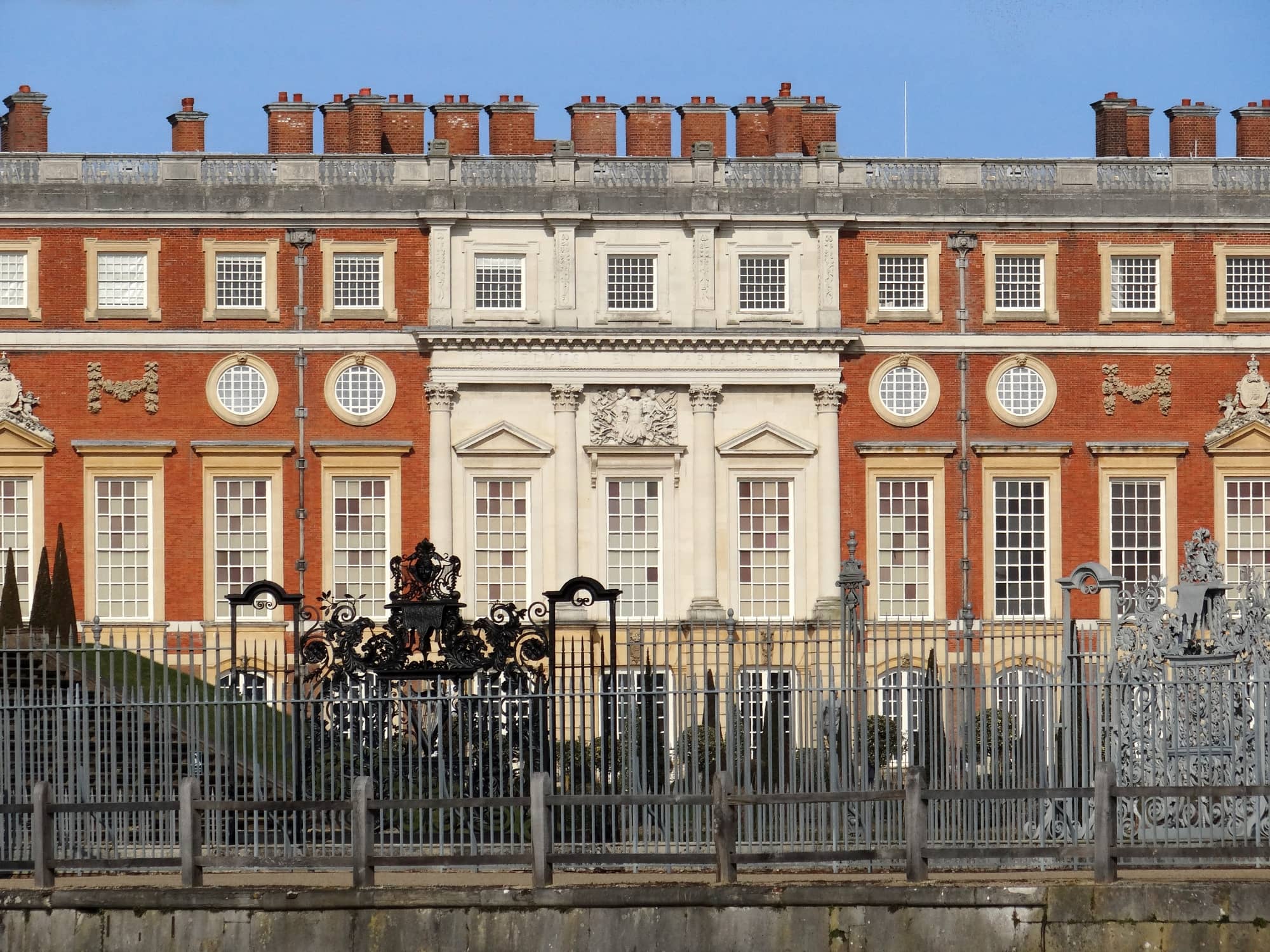 King's State Apartments