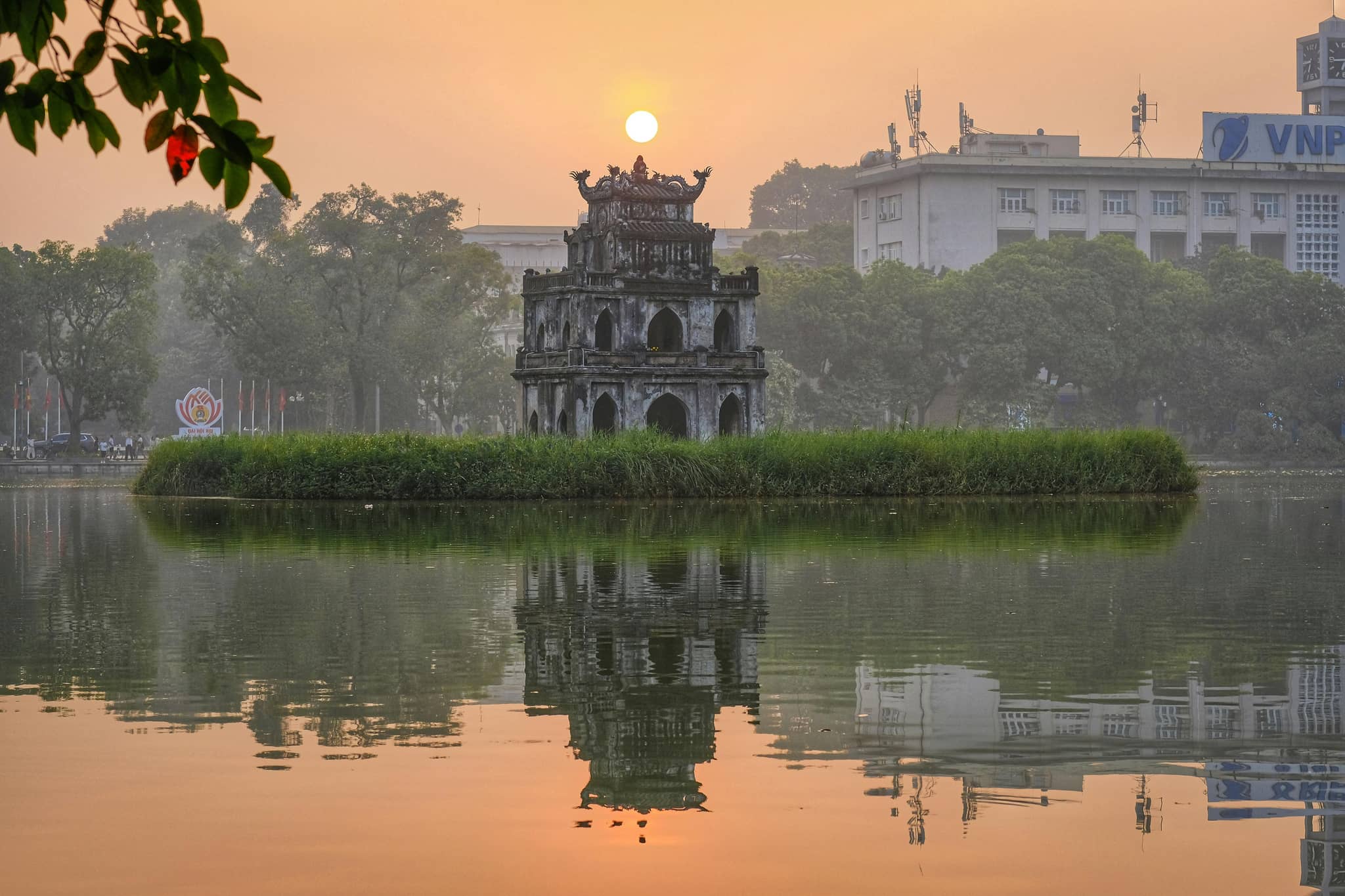 Hoan Kiem Lake