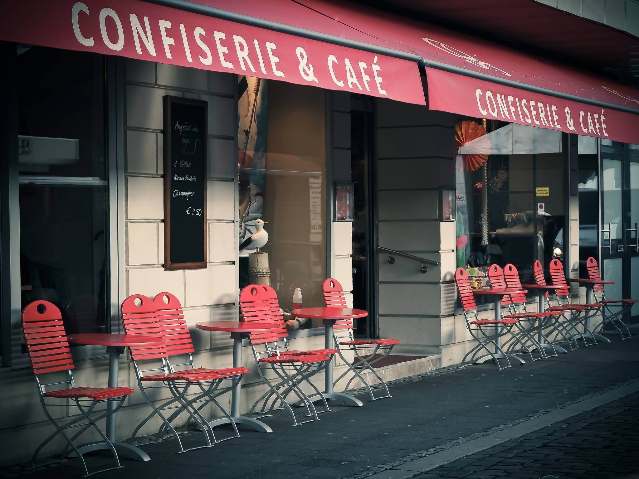 Local Boutiques and Cafés