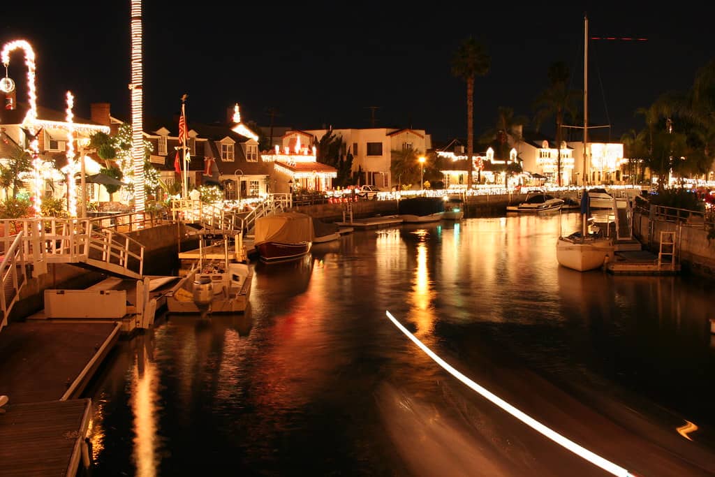 Holiday Lights (Seasonal)