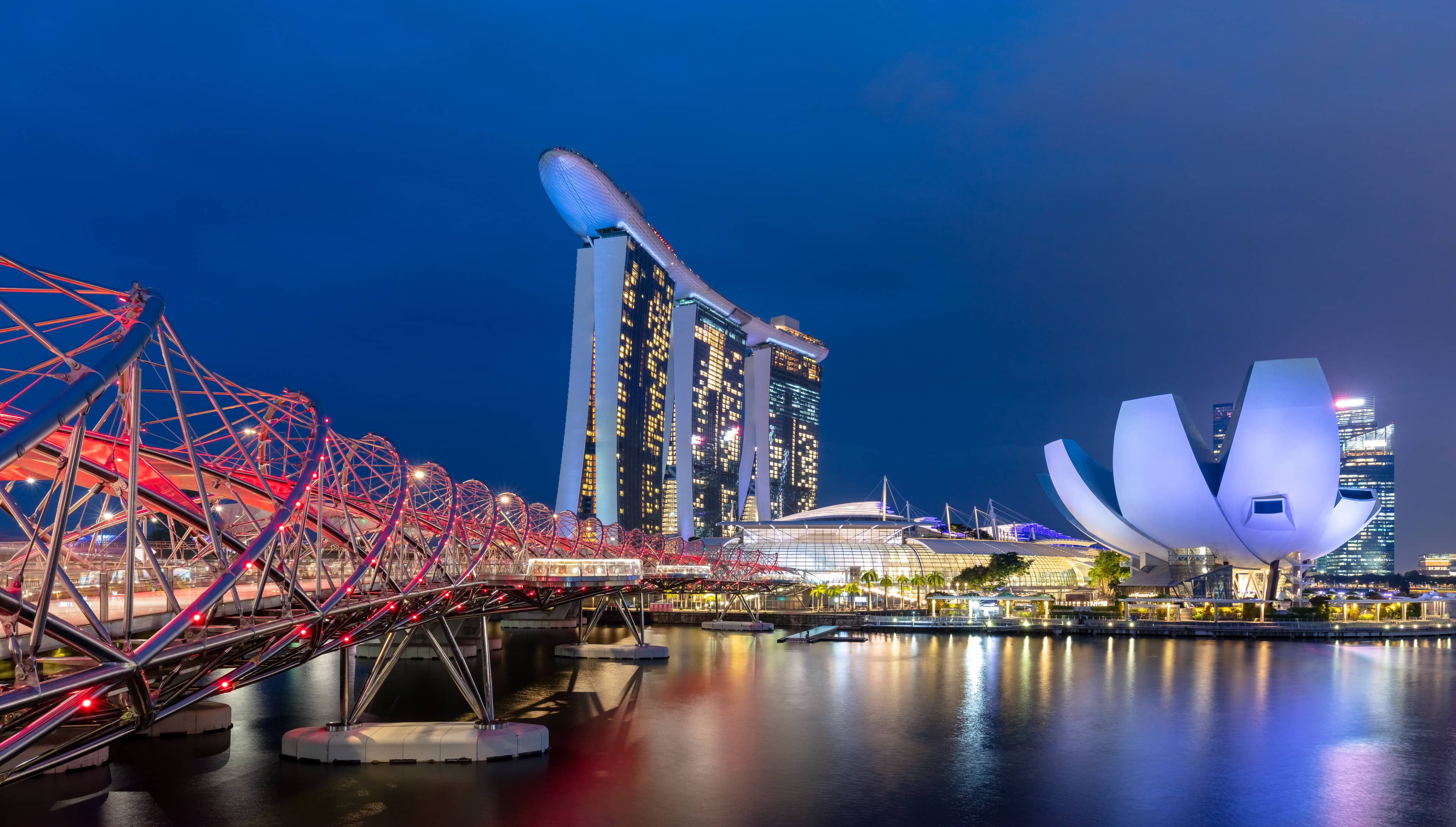 Marina Bay Skyline Views