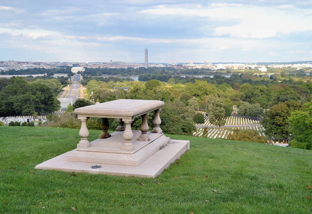 Arlington House, The Robert E. Lee Memorial