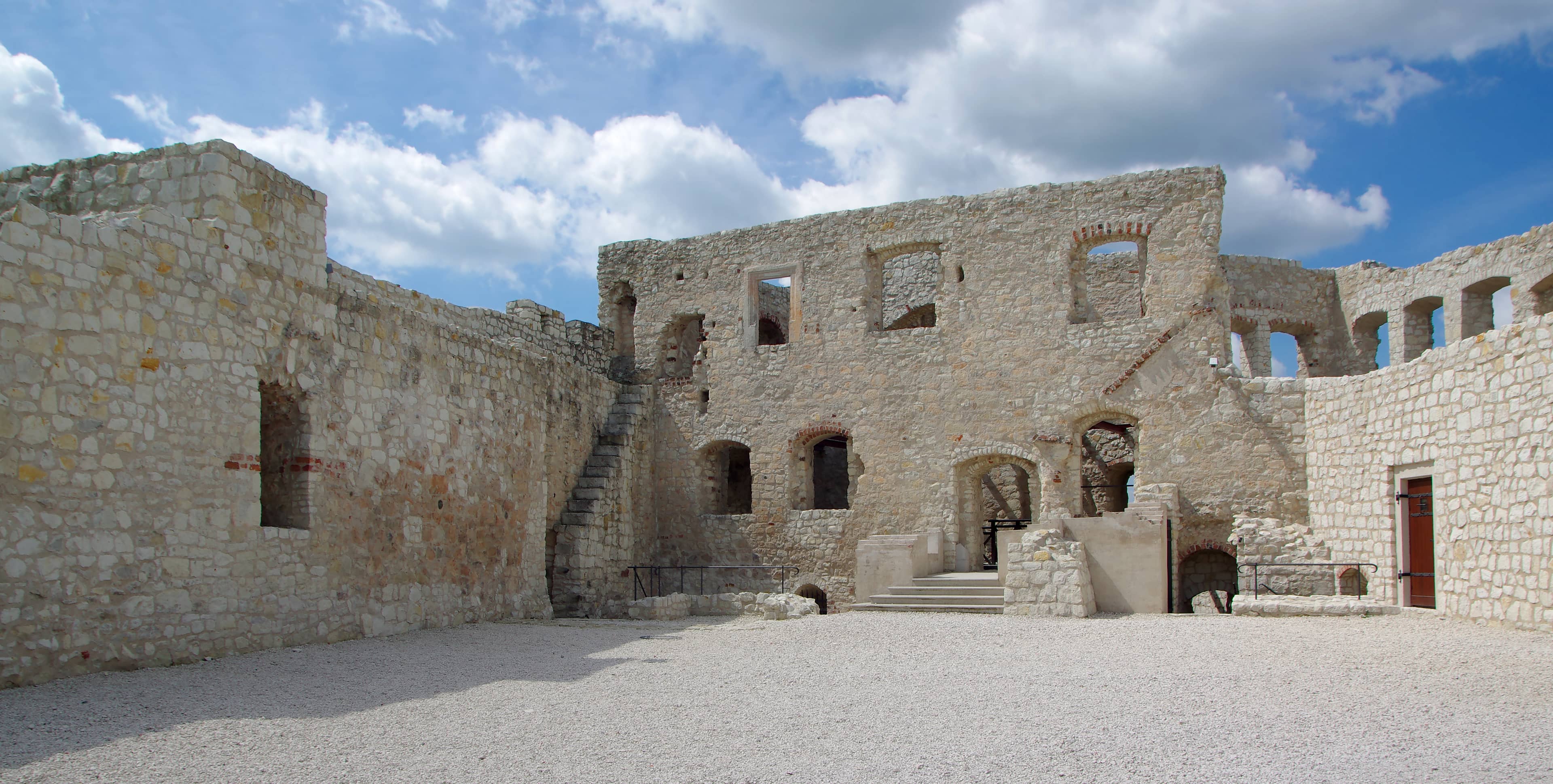 Kazimierz Dolny Castle