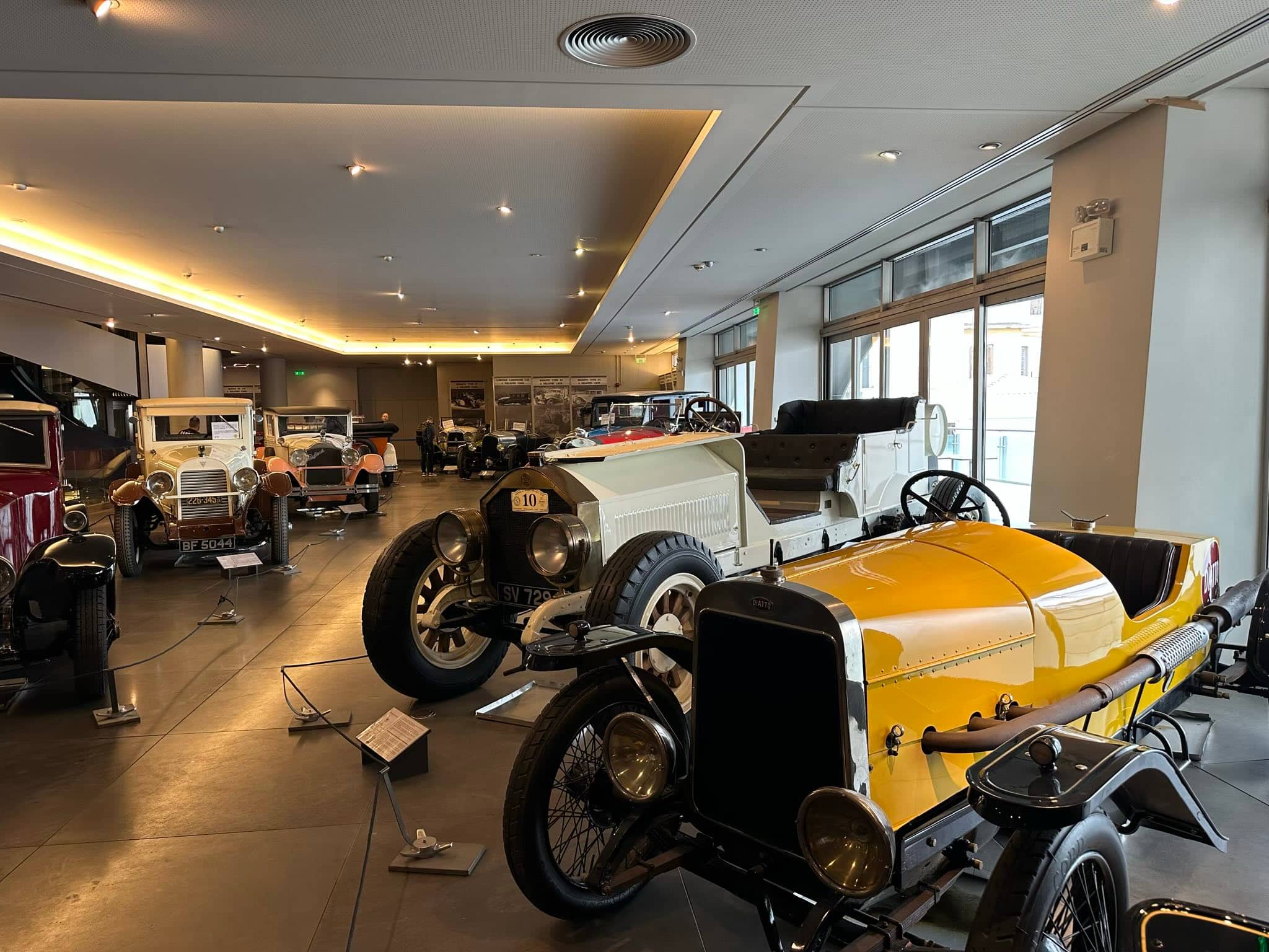 Triumph 2000 Display