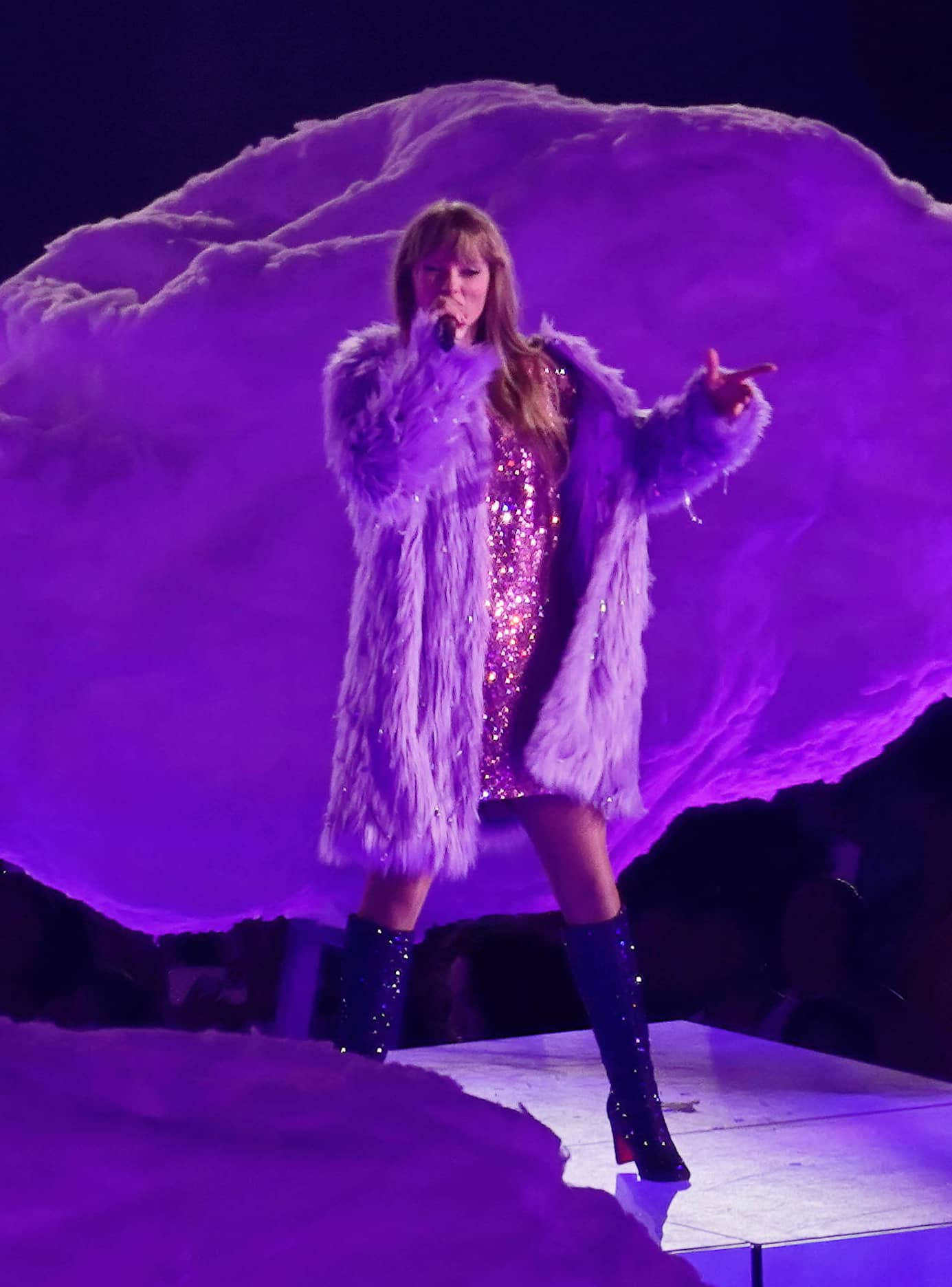 Taylor Swift Outfits