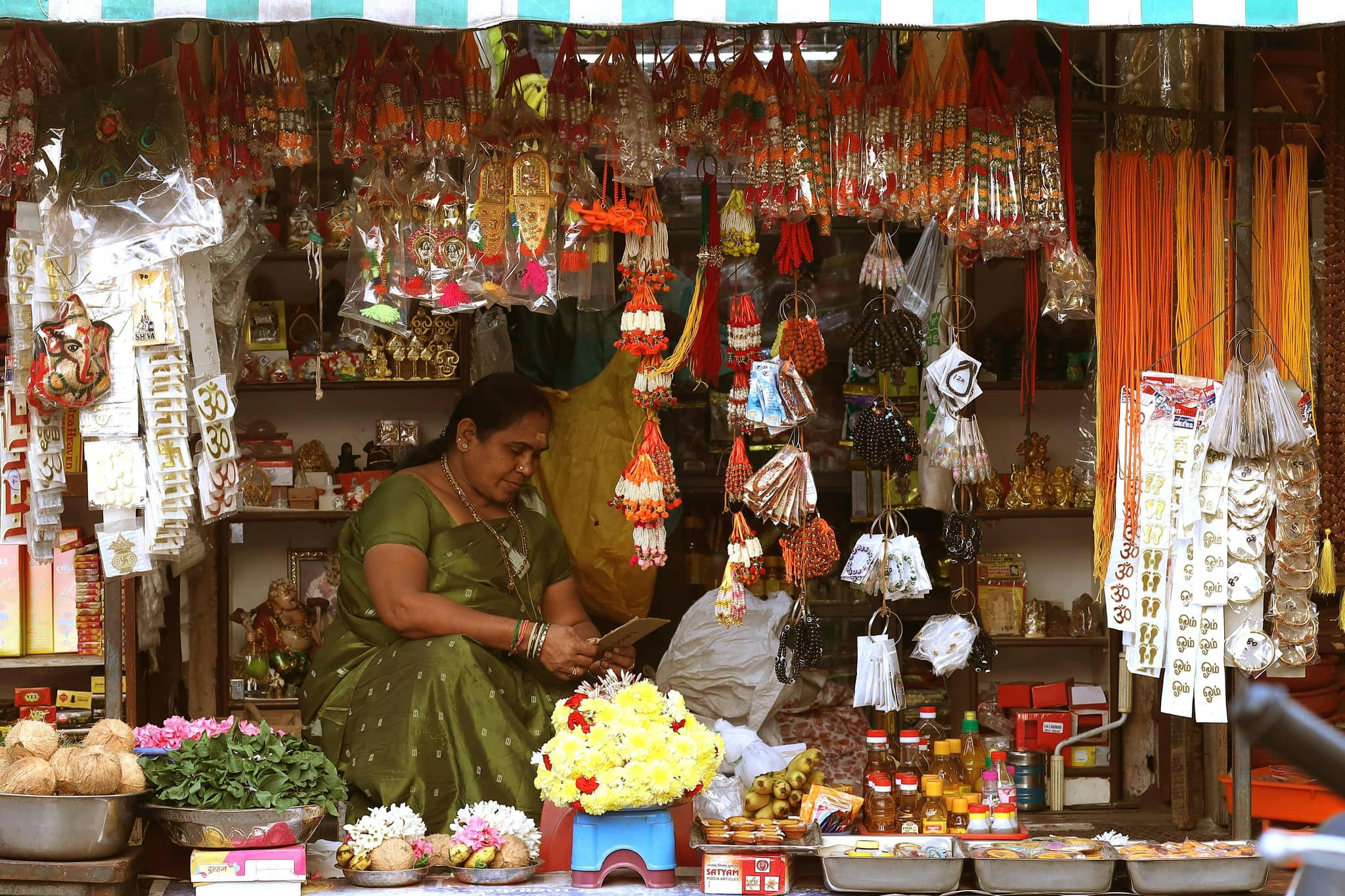 Handicrafts & Souvenirs