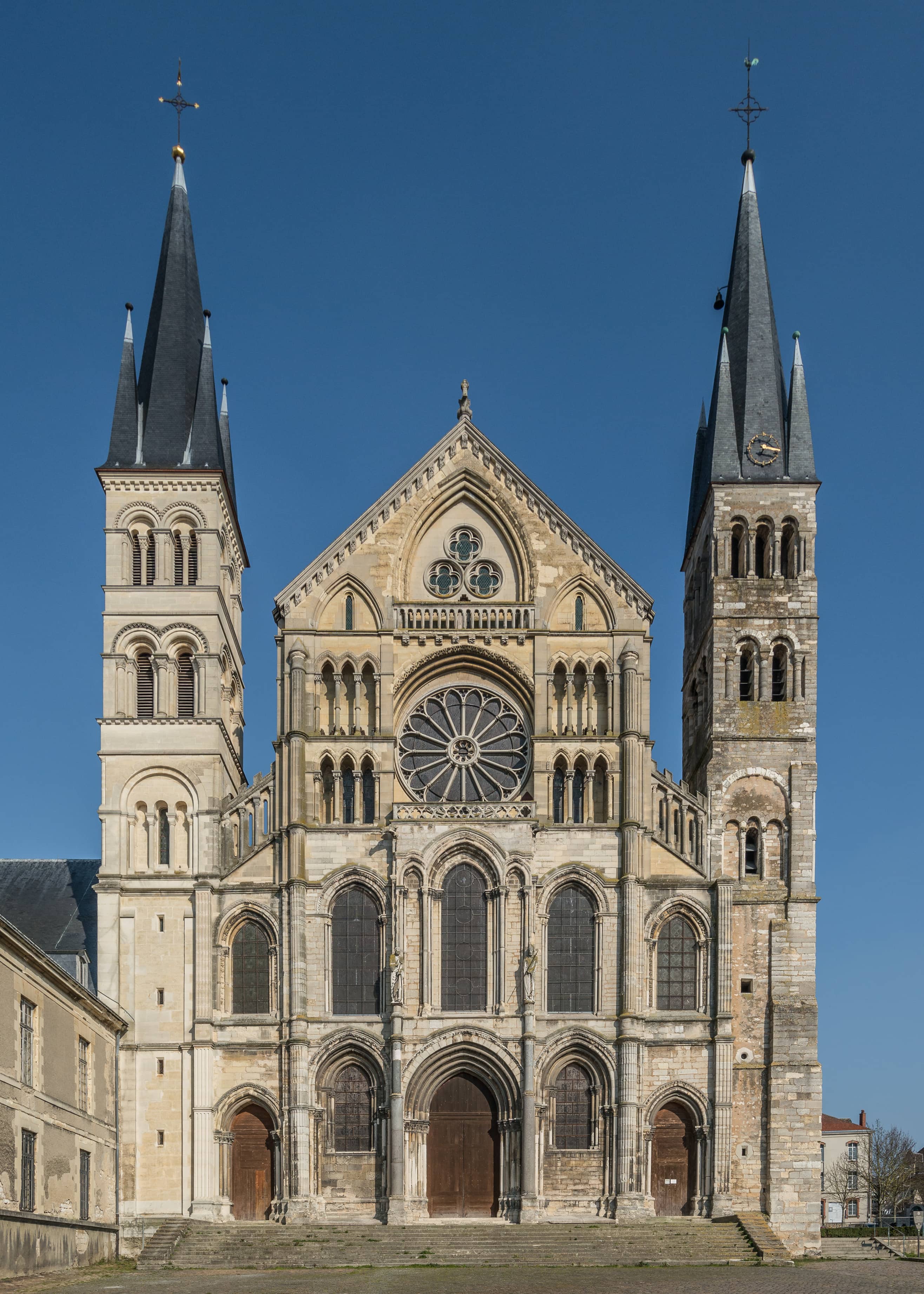 Romanesque & Gothic Architecture