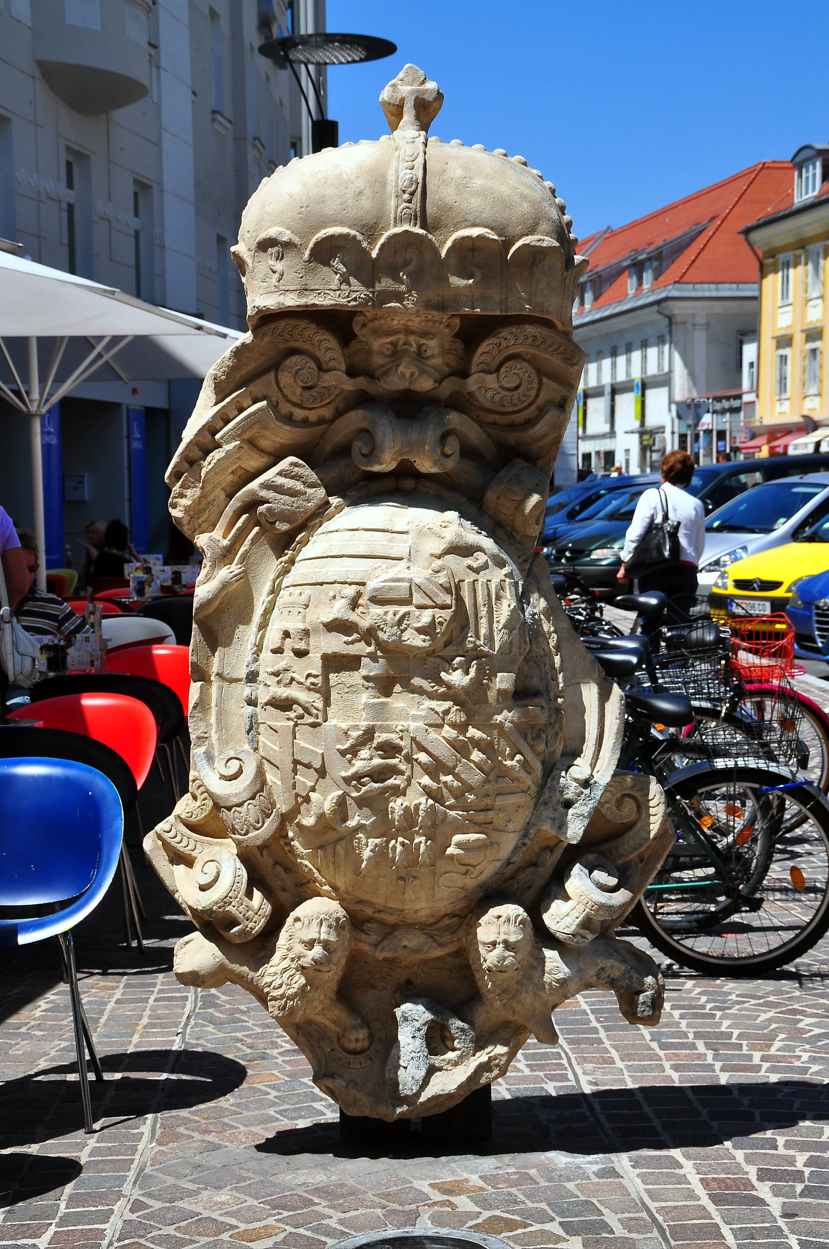Coat of Arms & Lion Portals