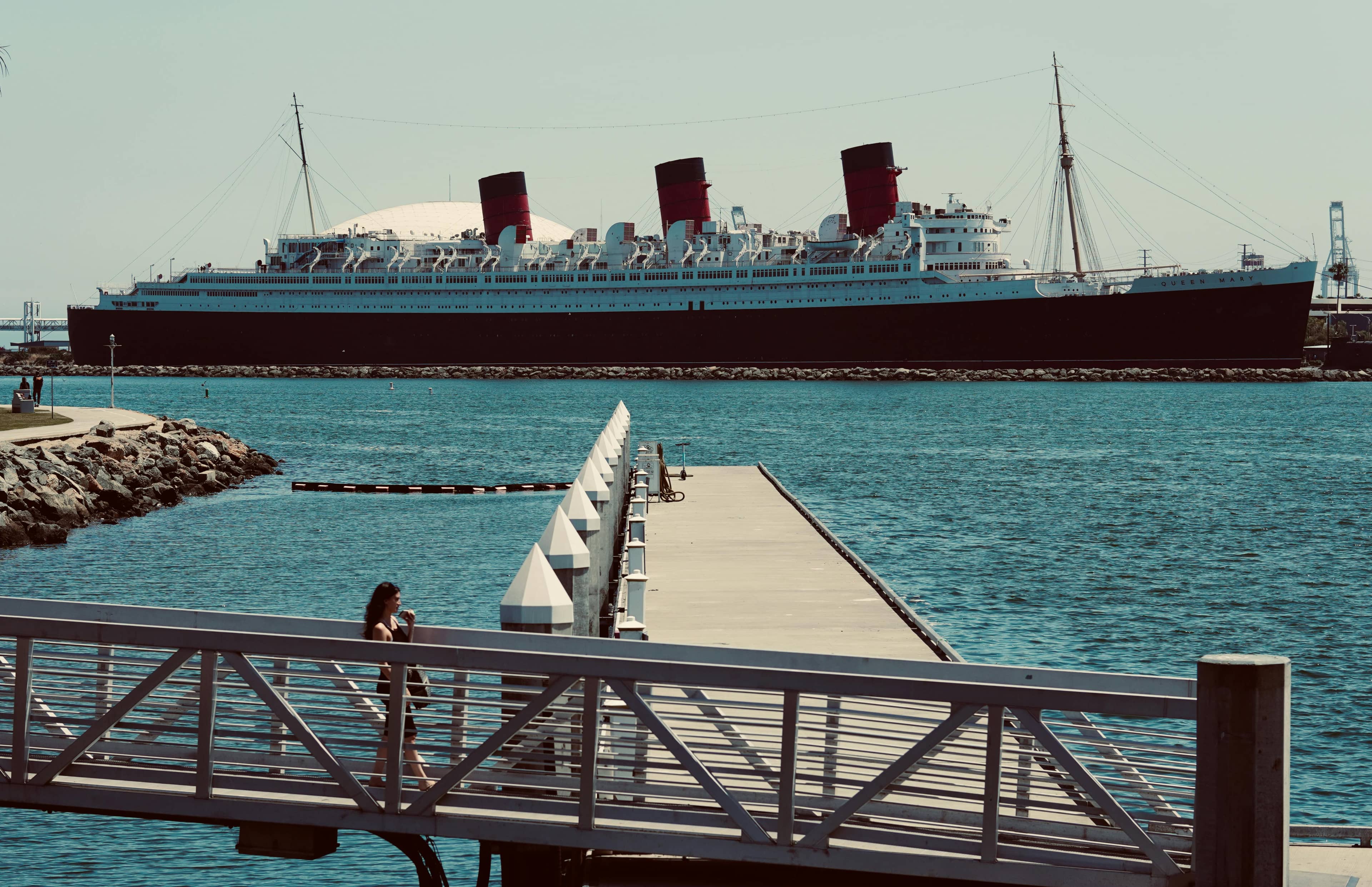 Harbor Views & Queen Mary