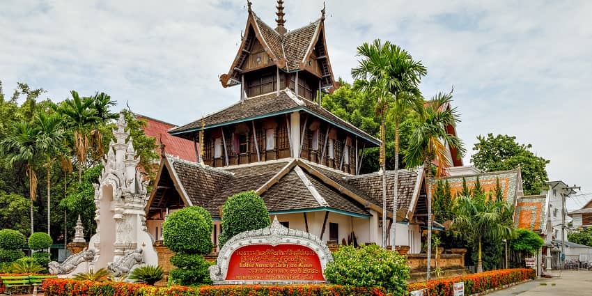 Traditional Thai Dress Rental