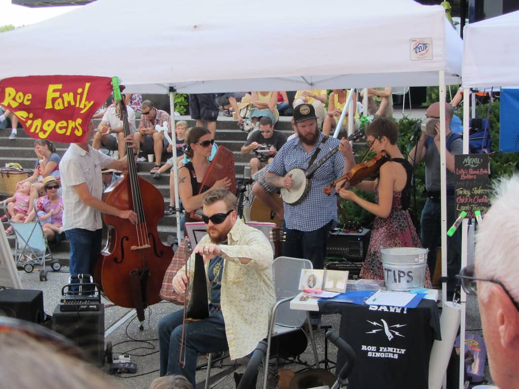 Live Music & Vibe