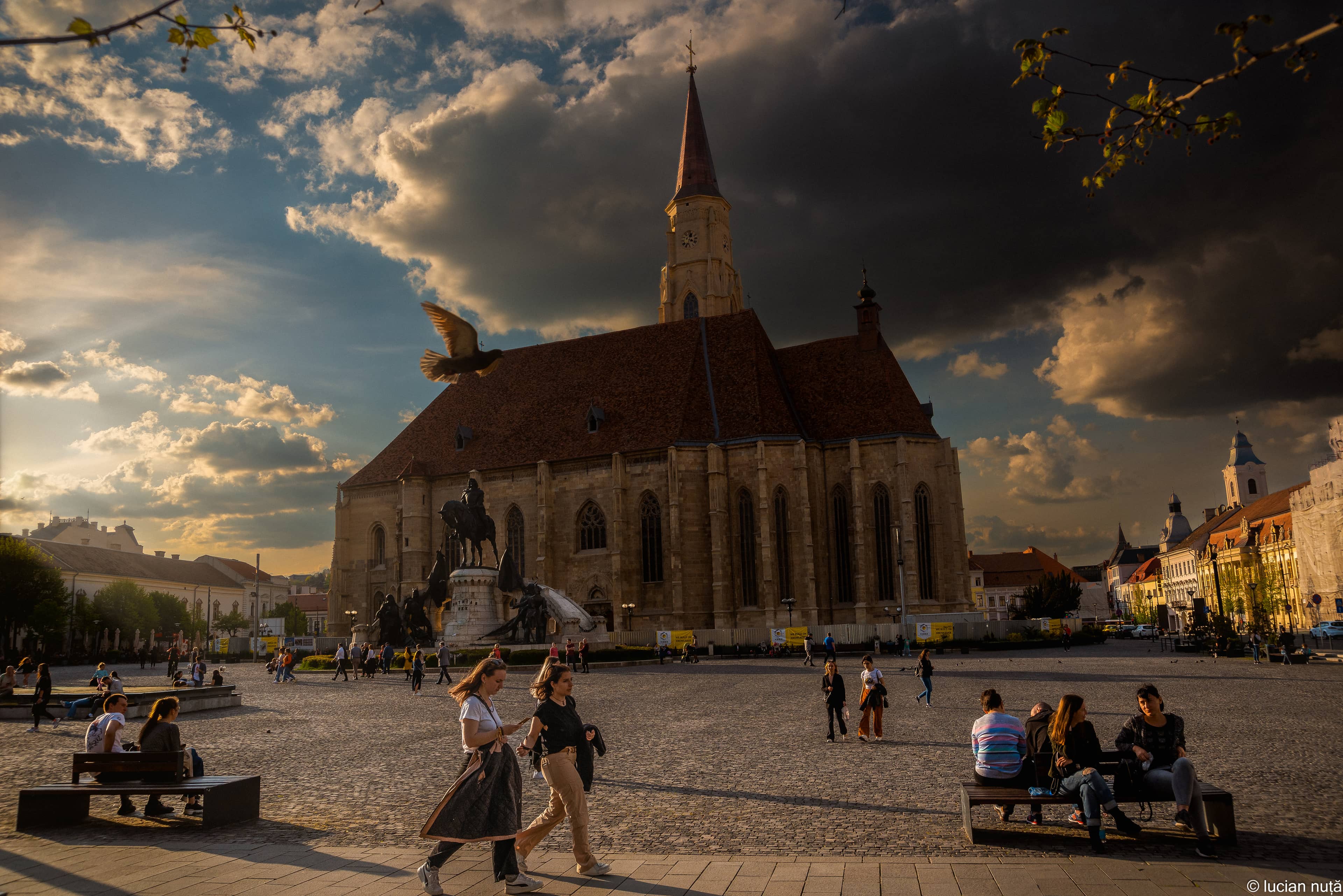 Unirii Square Atmosphere