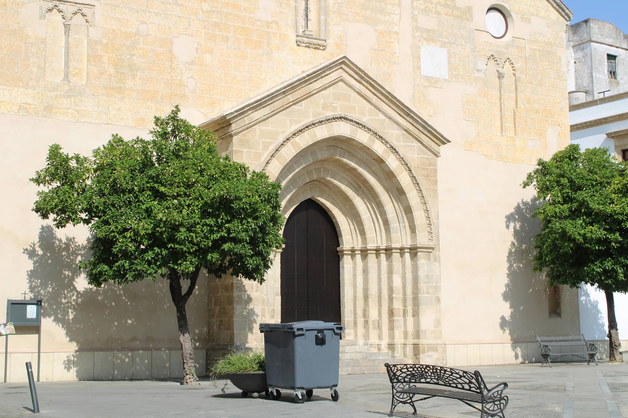 13th-Century Architectural Blend