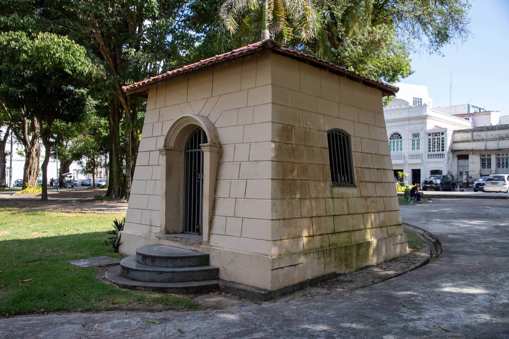 Historic Surrounding Buildings