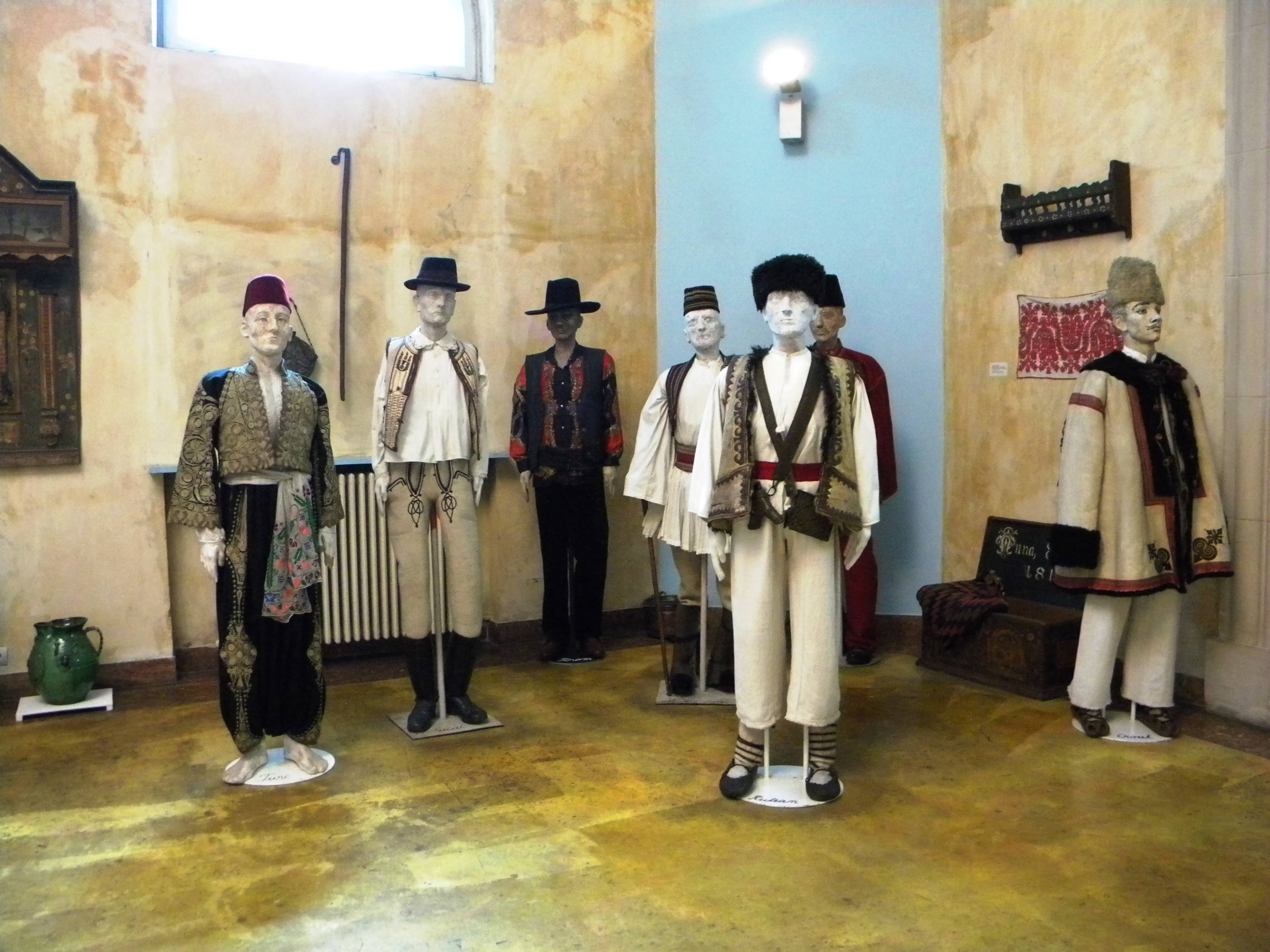 Vintage Fashion Displays