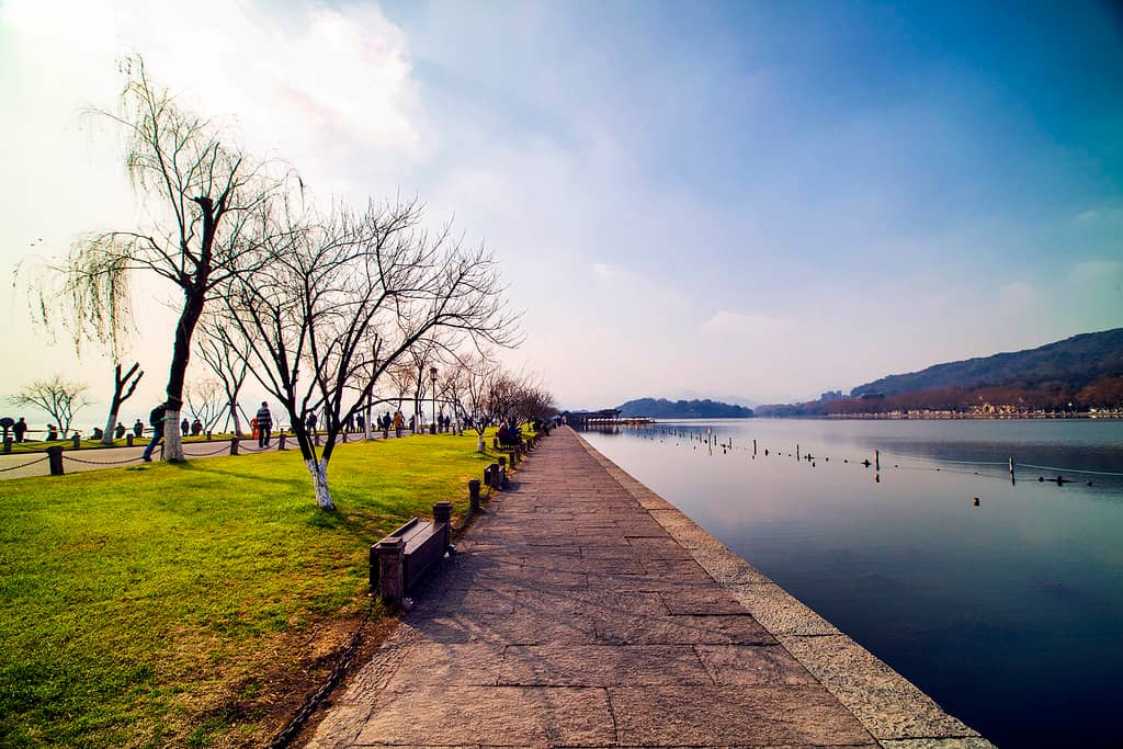 Tranquil Lake Scenery
