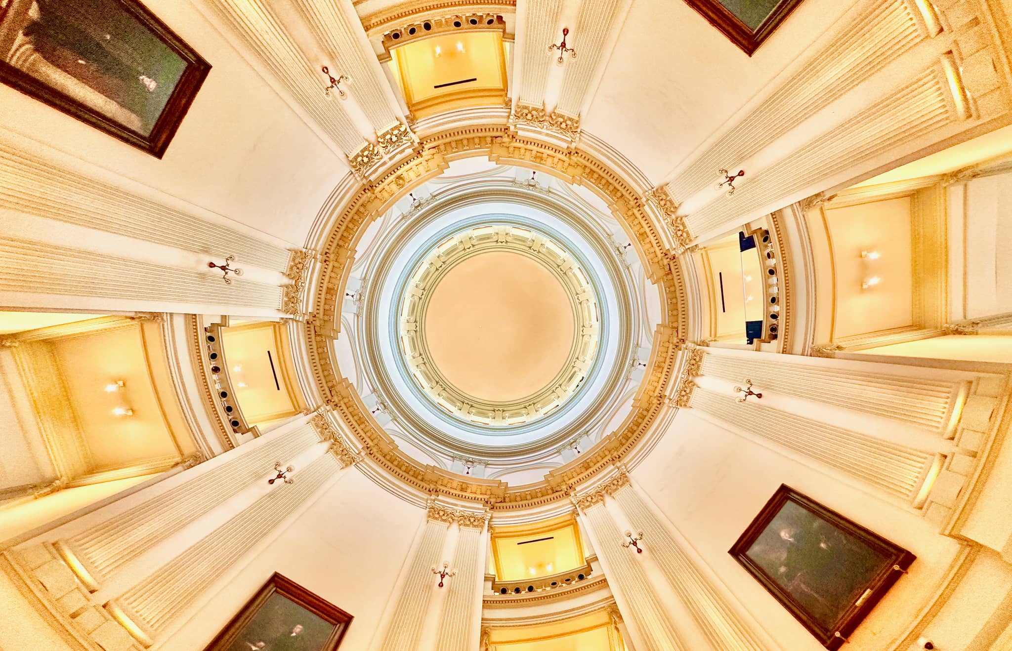 Rotunda & Portraits