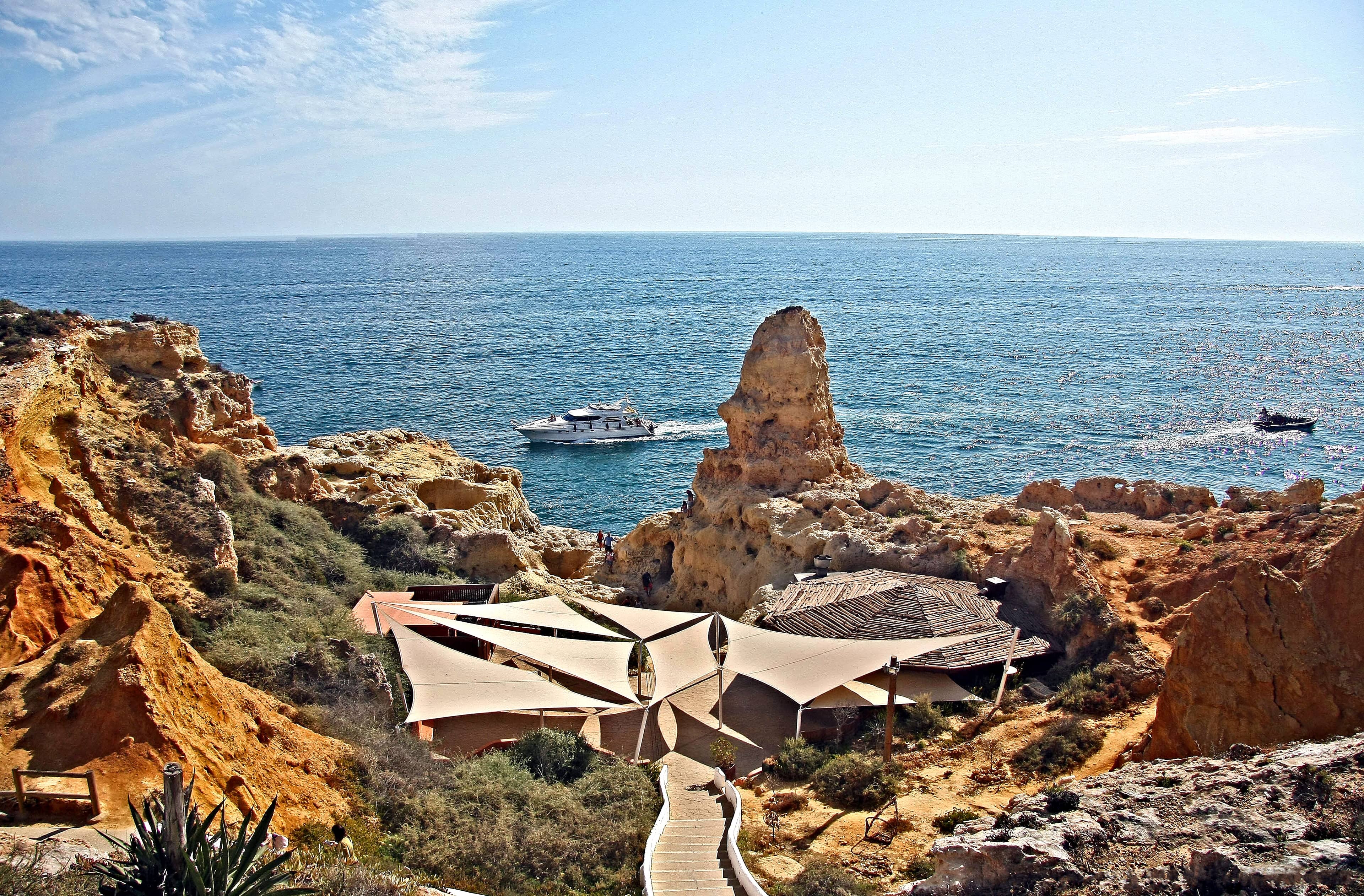 Boneca Bar & Restaurant