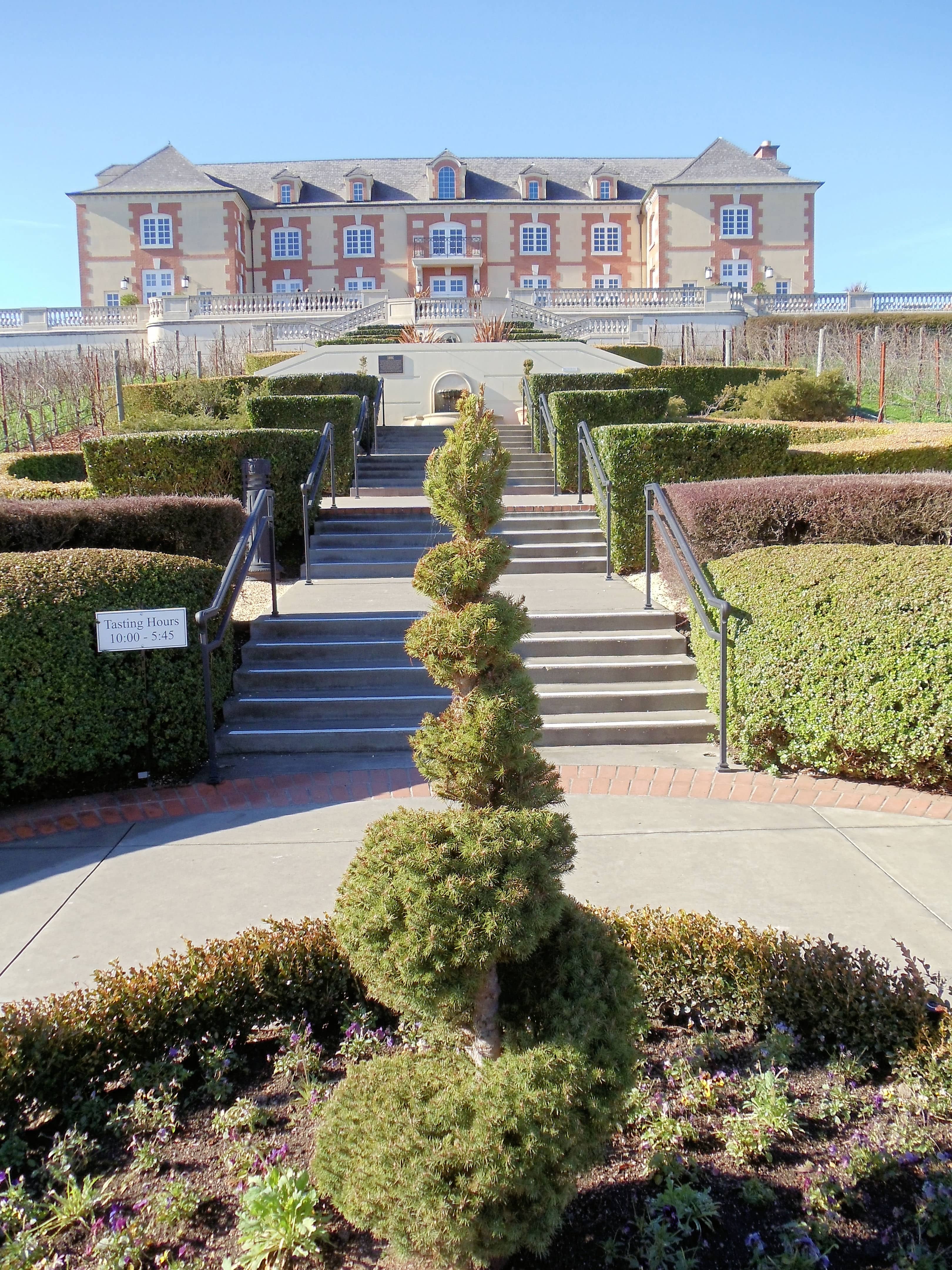 Formal Gardens & Grounds