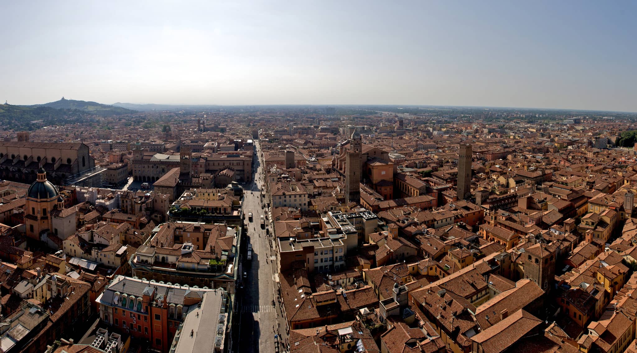 Torre Asinelli's Panoramic Views