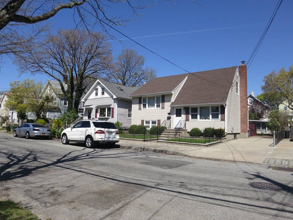 Charming Island Atmosphere