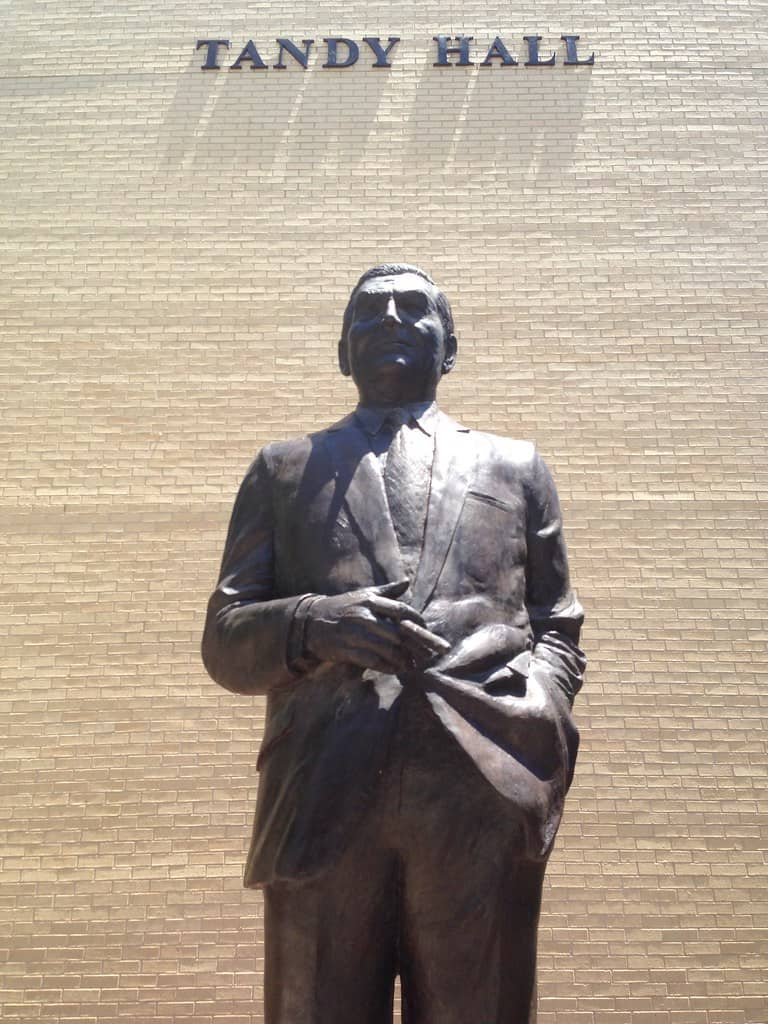 Memorial Statues & Historic Markers