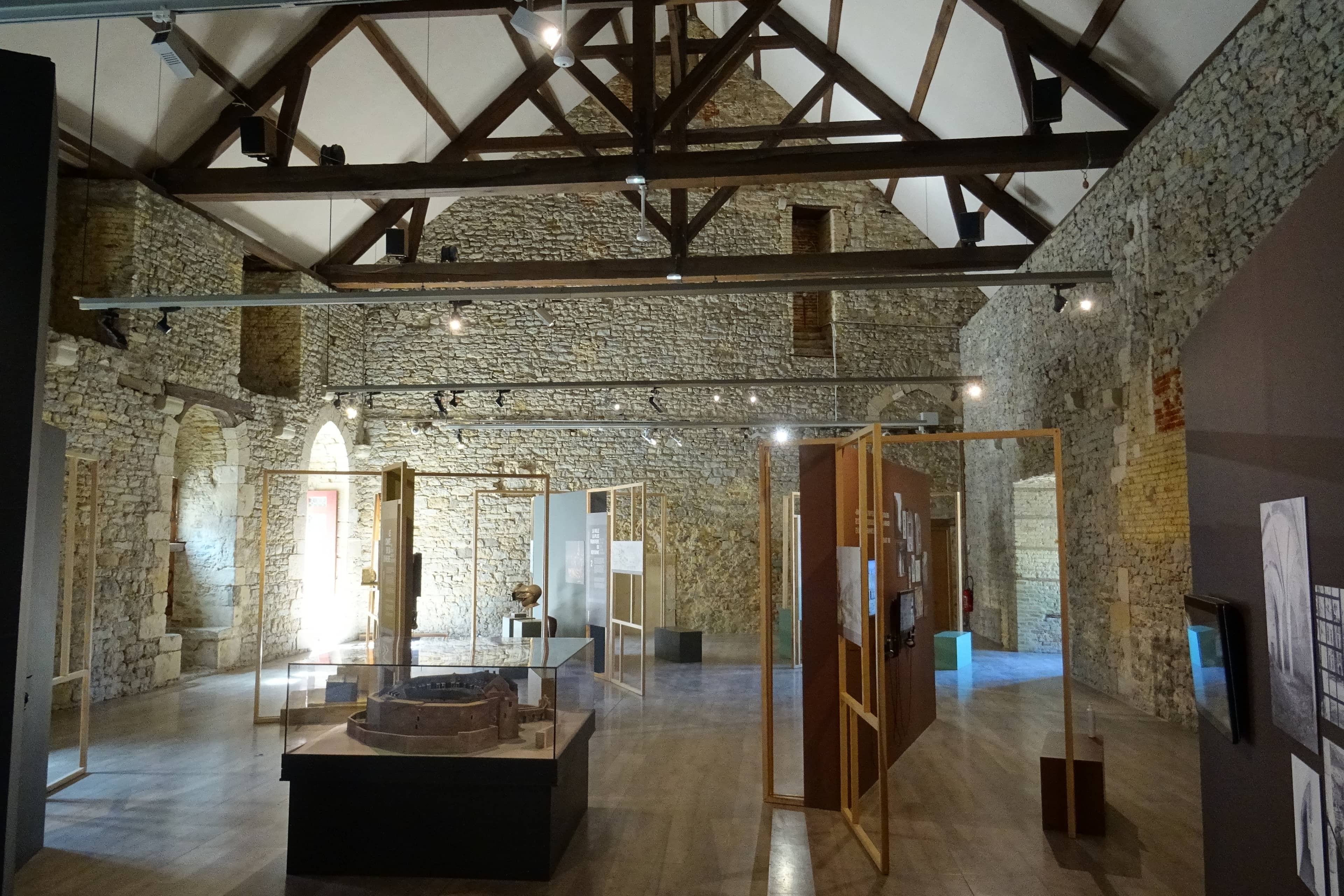 Château Comtal Interior