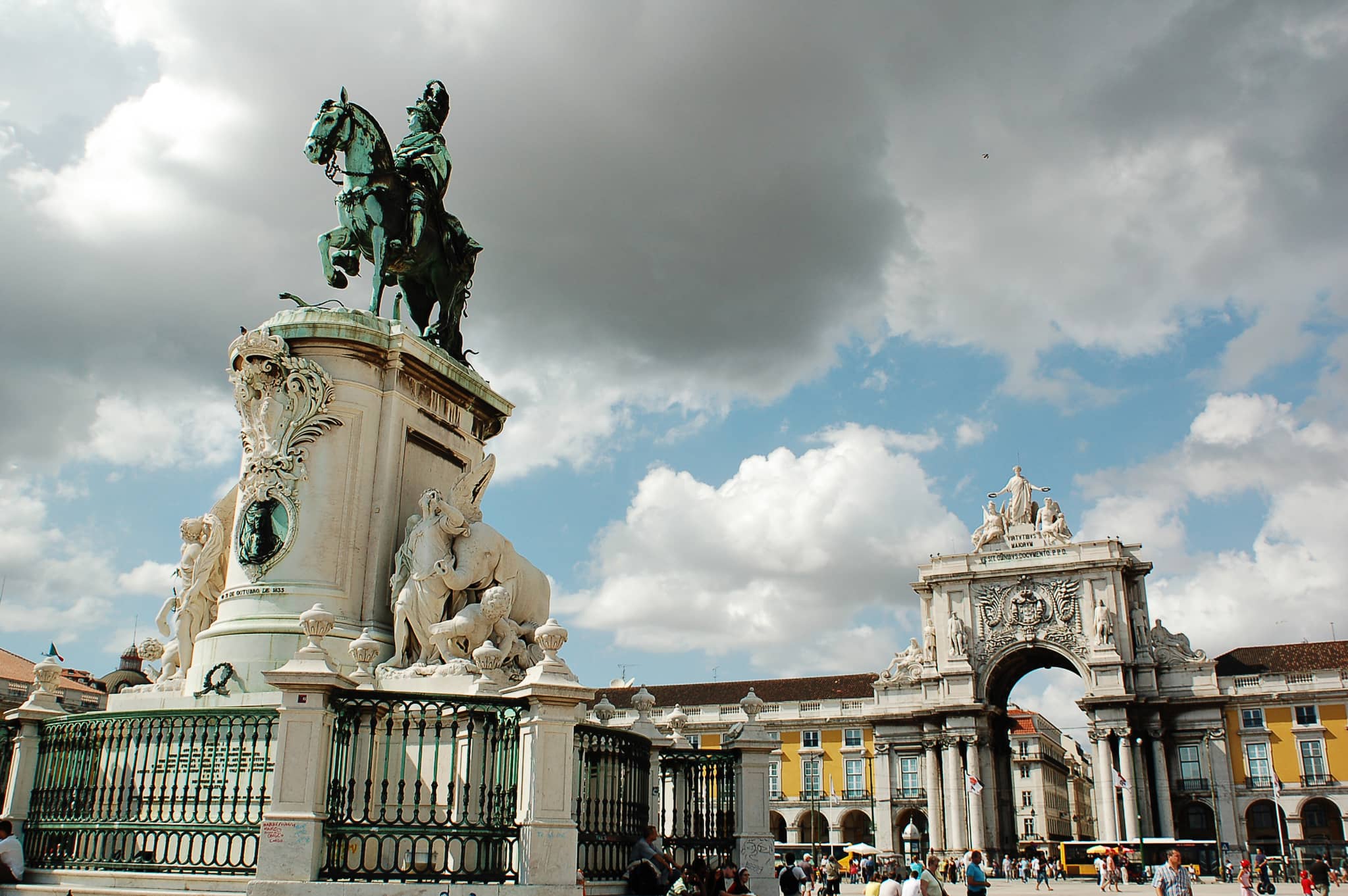 Statue of King José I